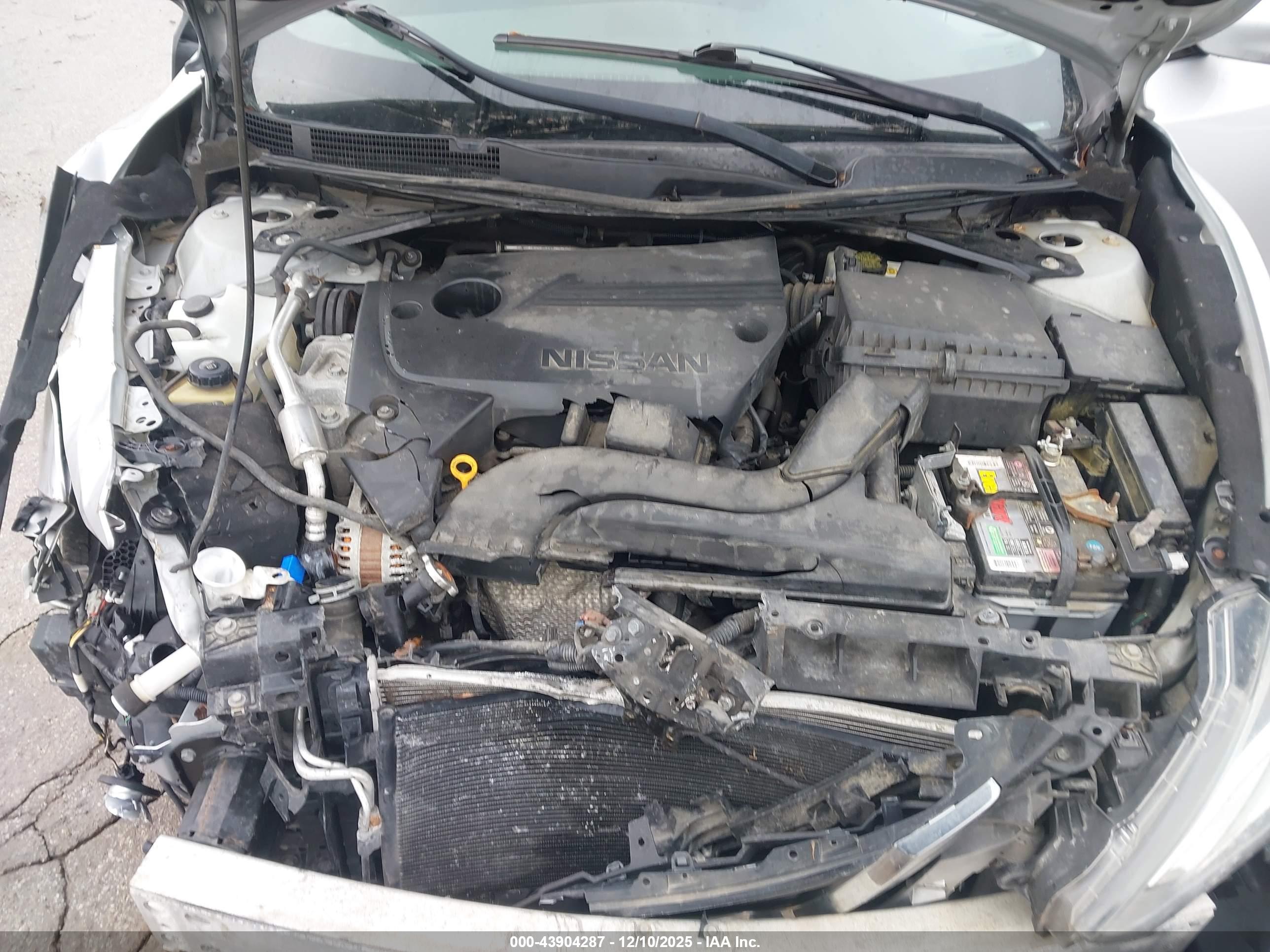 NISSAN ALTIMA image 10