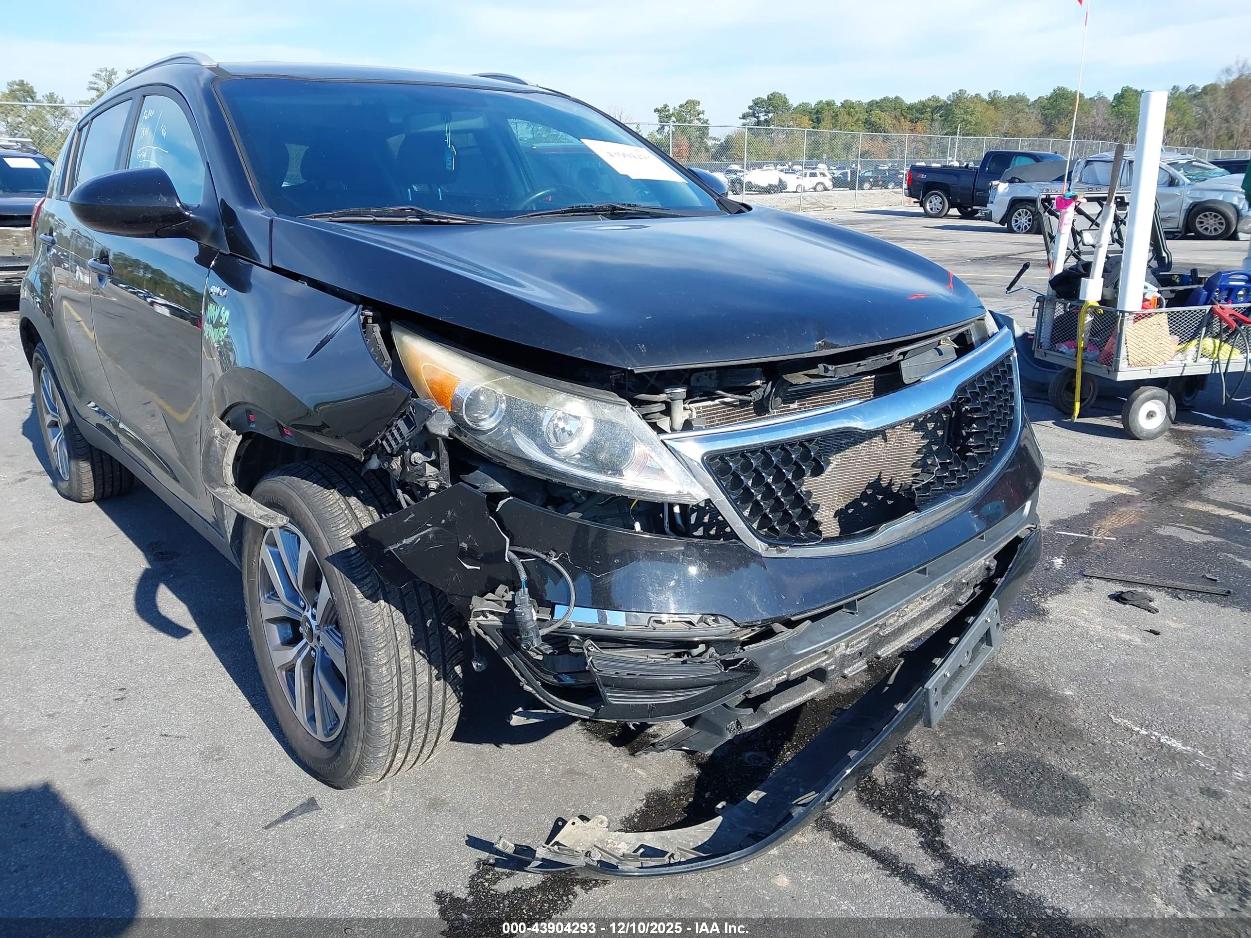 KIA SPORTAGE image 6