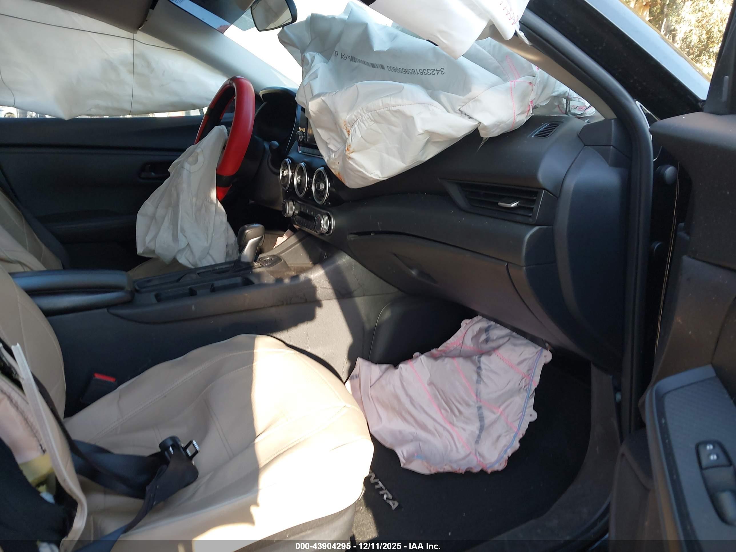 NISSAN SENTRA image 5