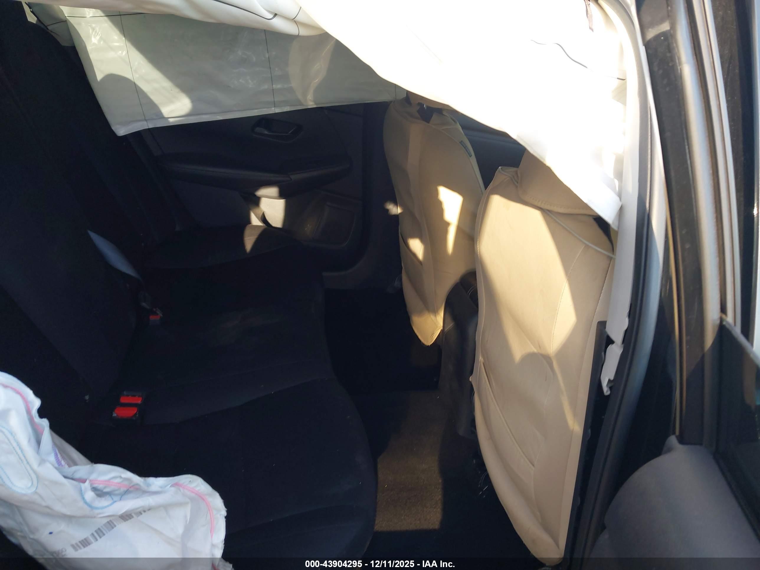 NISSAN SENTRA image 8