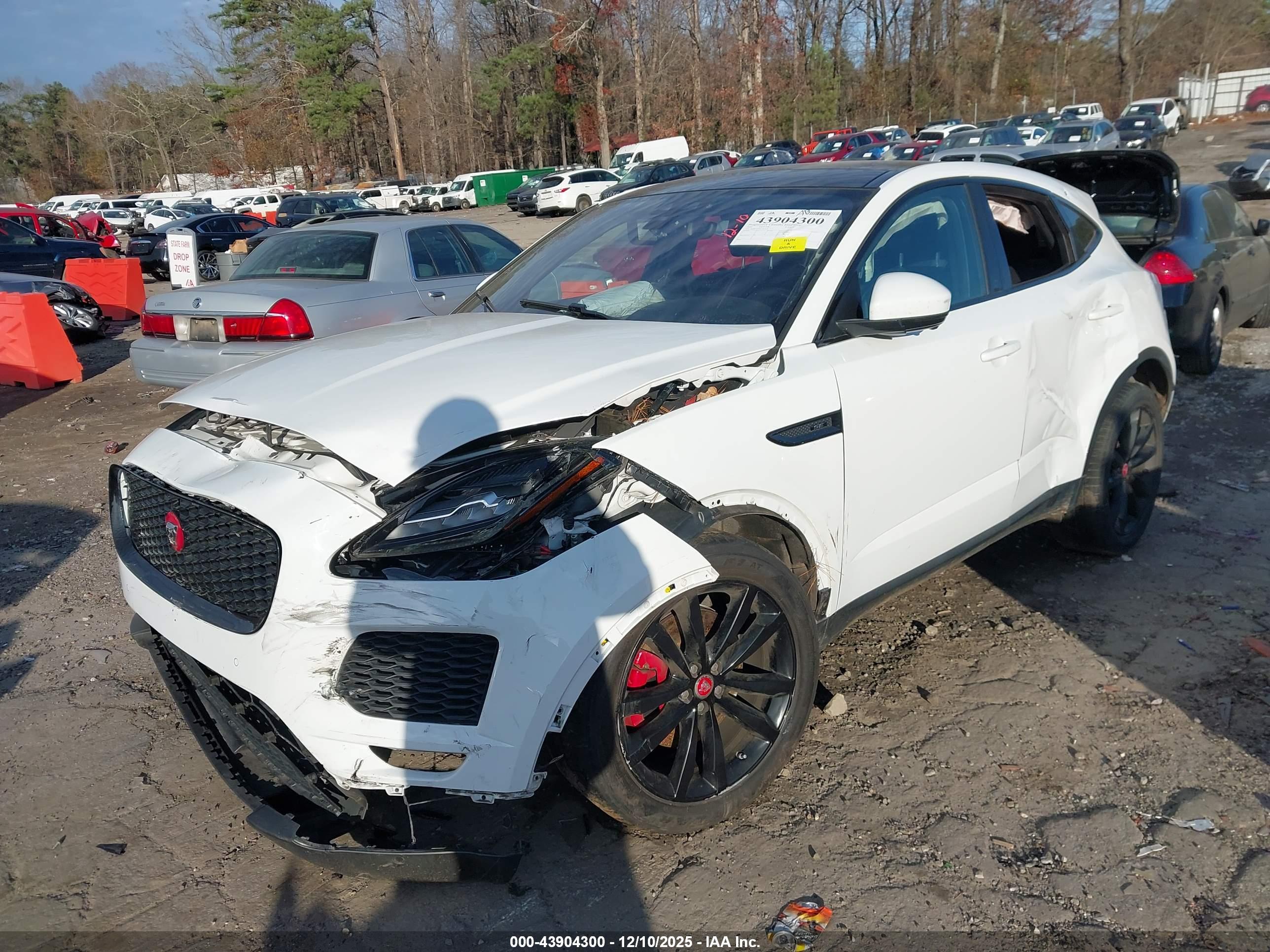 JAGUAR E-PACE image 2