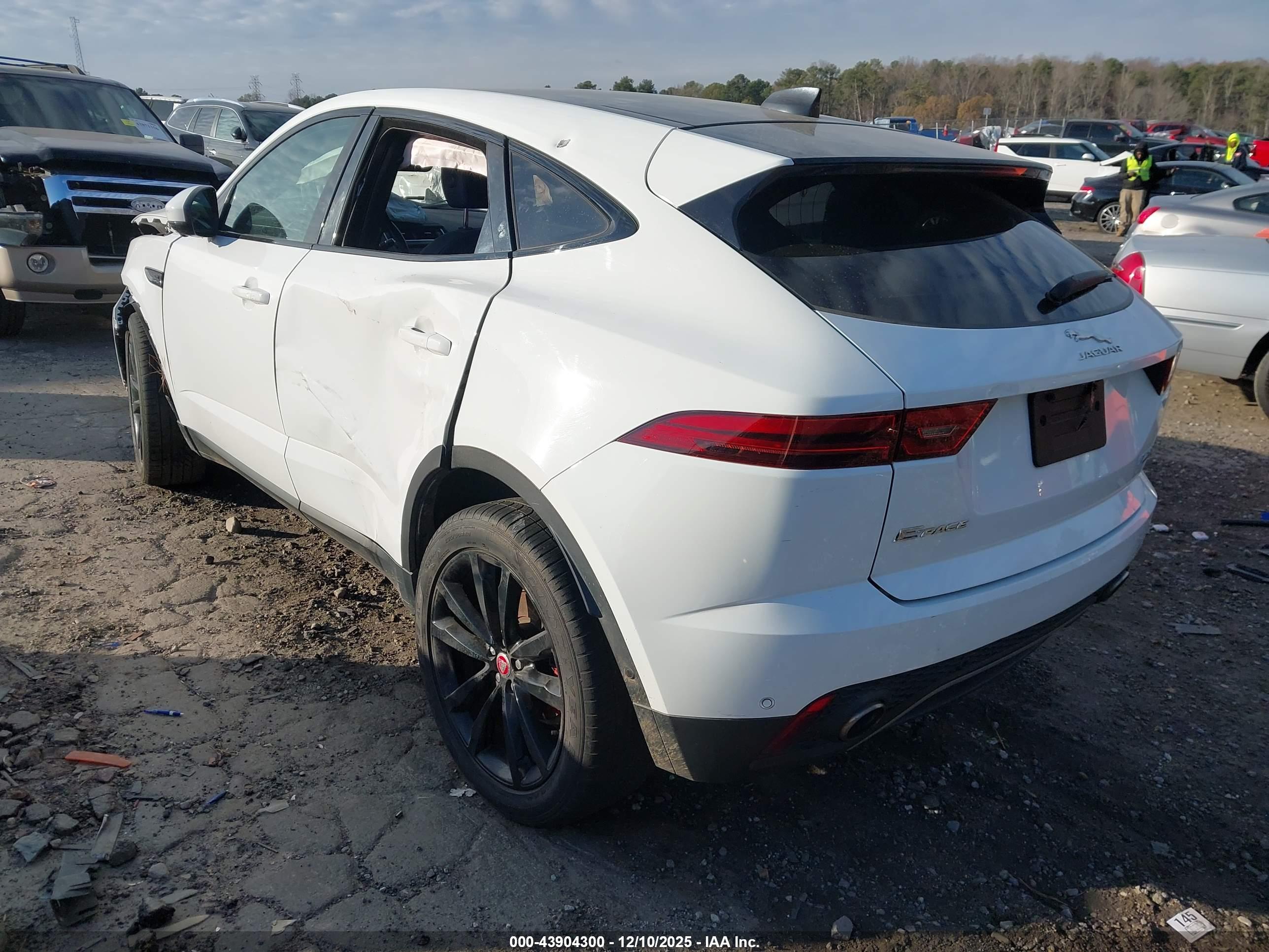 JAGUAR E-PACE image 3