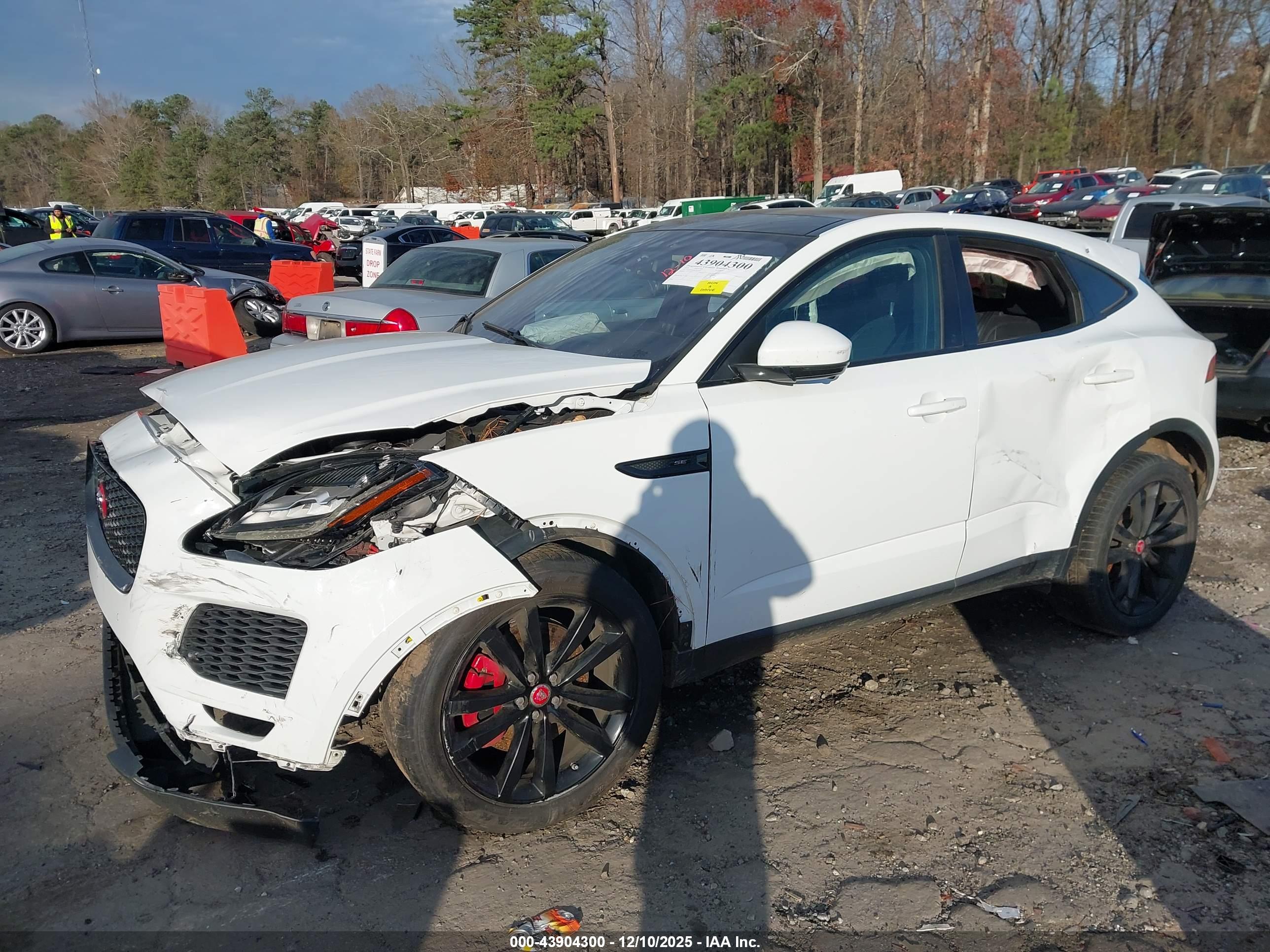 JAGUAR E-PACE image 6