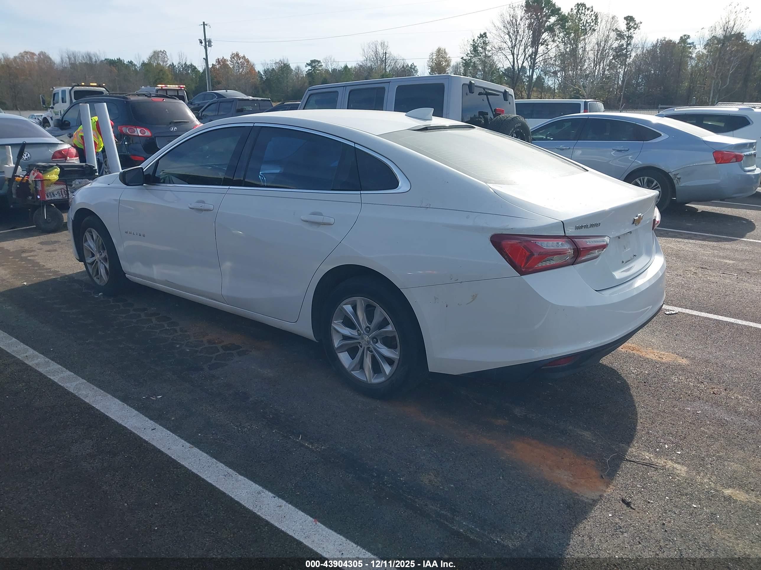 CHEVROLET MALIBU image 3