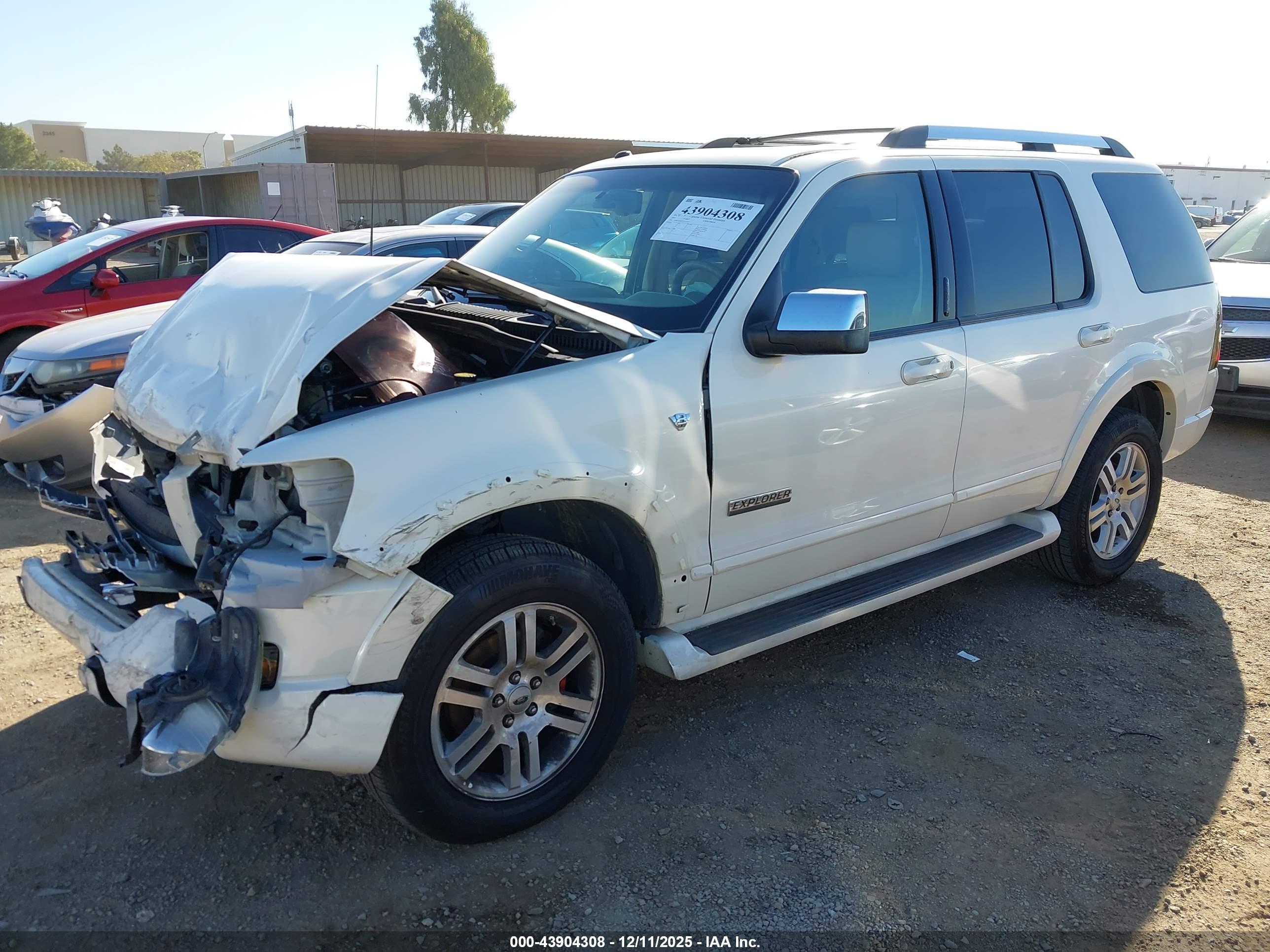 FORD EXPLORER image 2