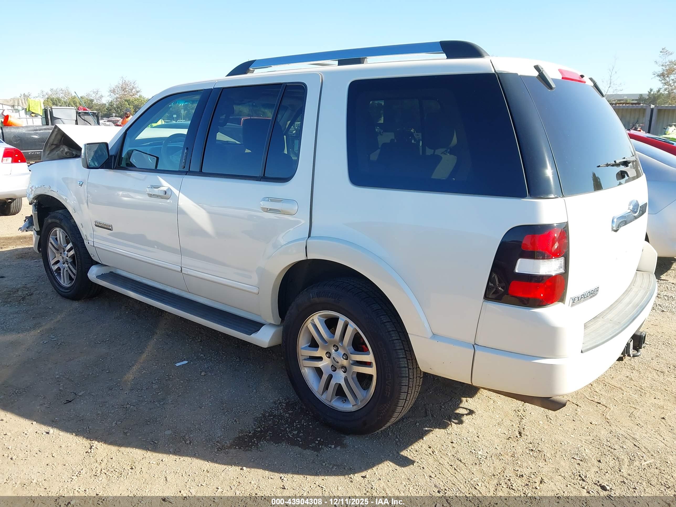 FORD EXPLORER image 3