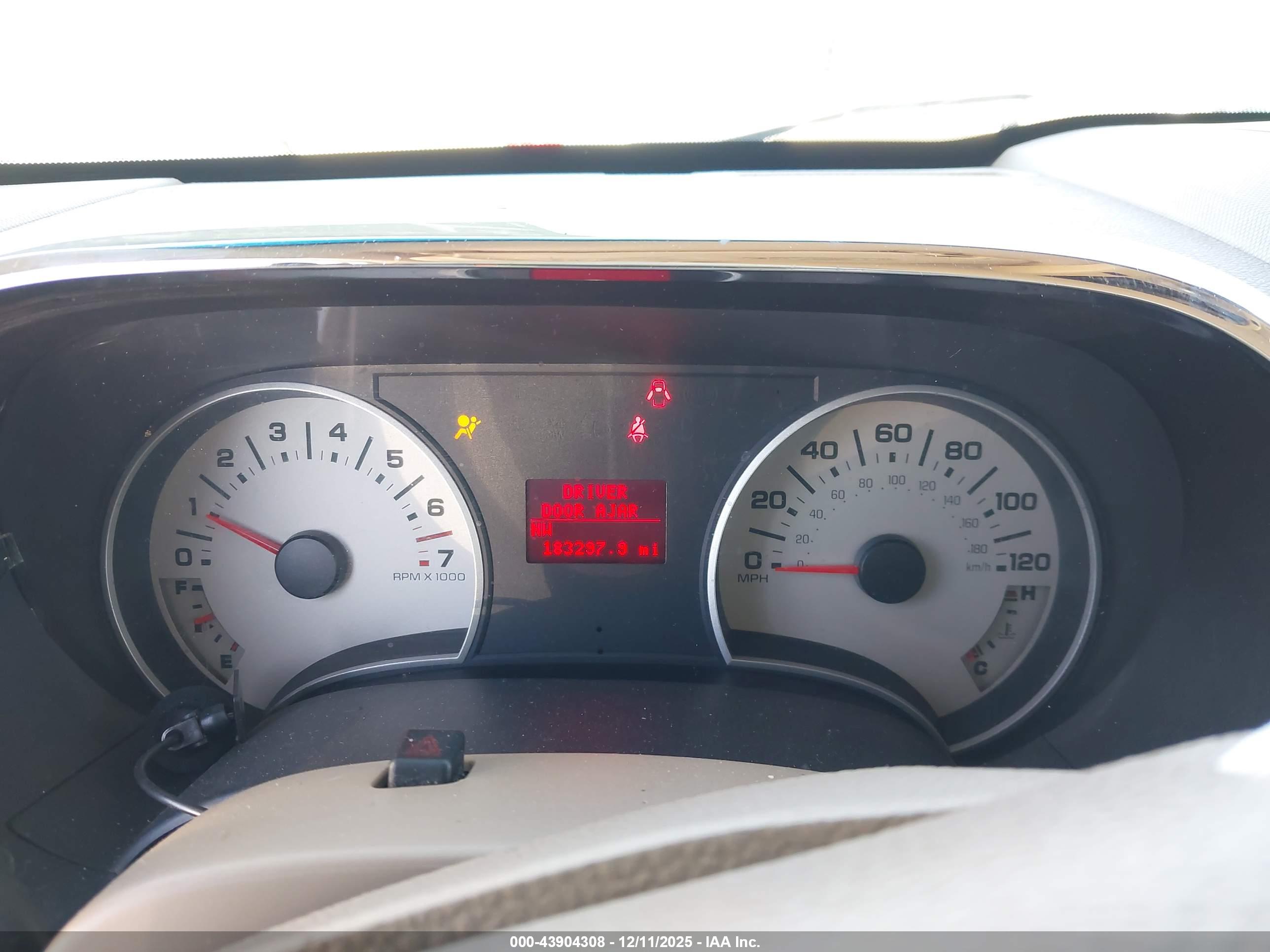 FORD EXPLORER image 7