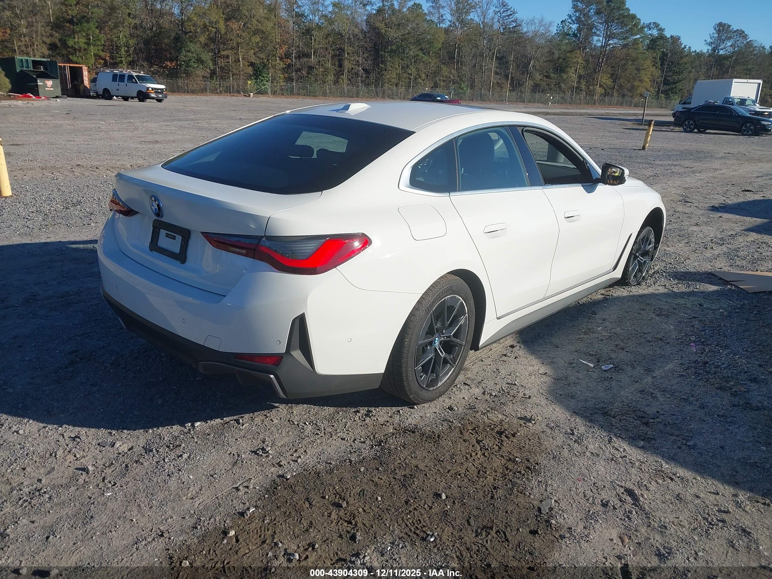 BMW I4 image 4