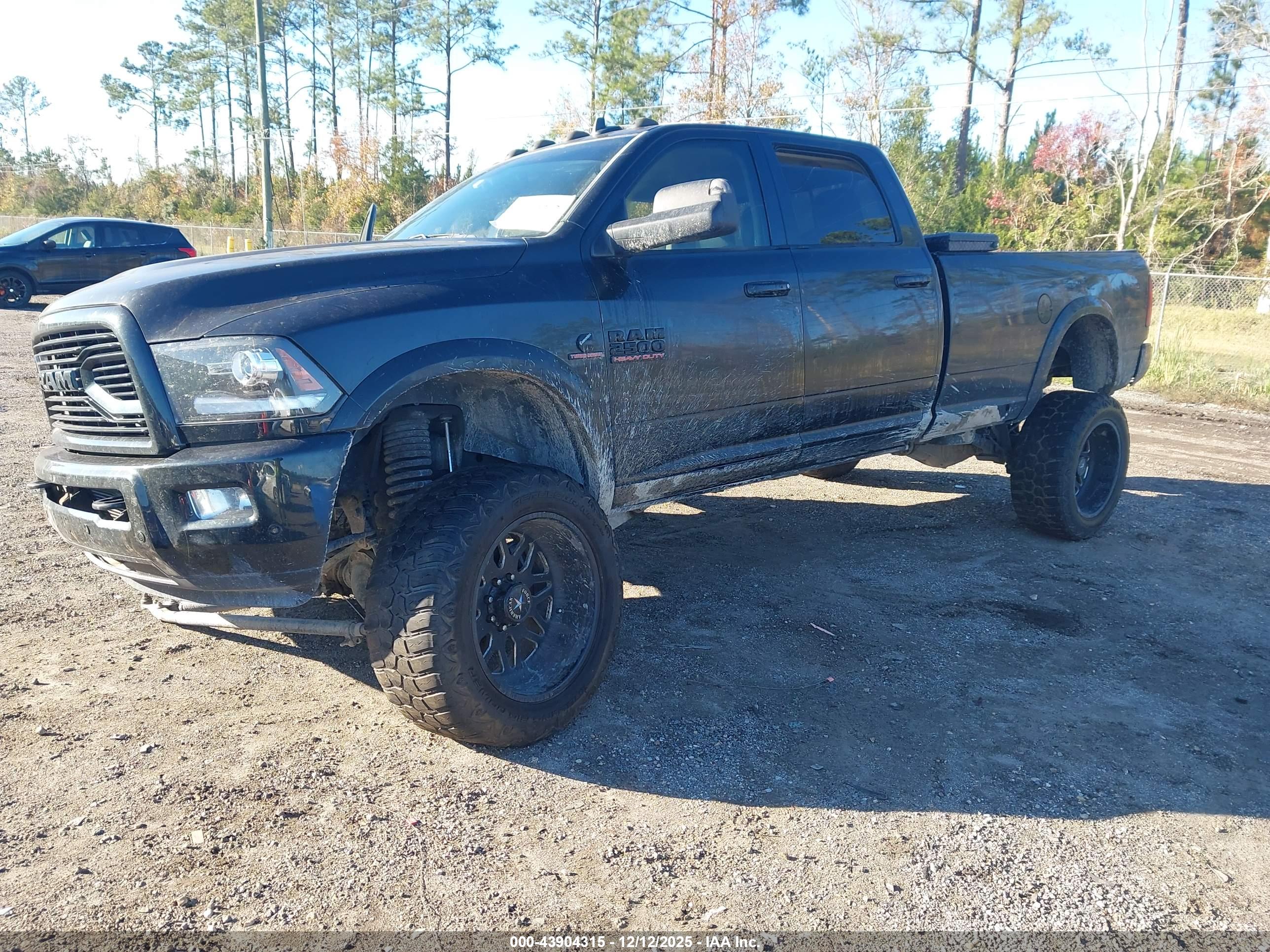 RAM 2500 image 2