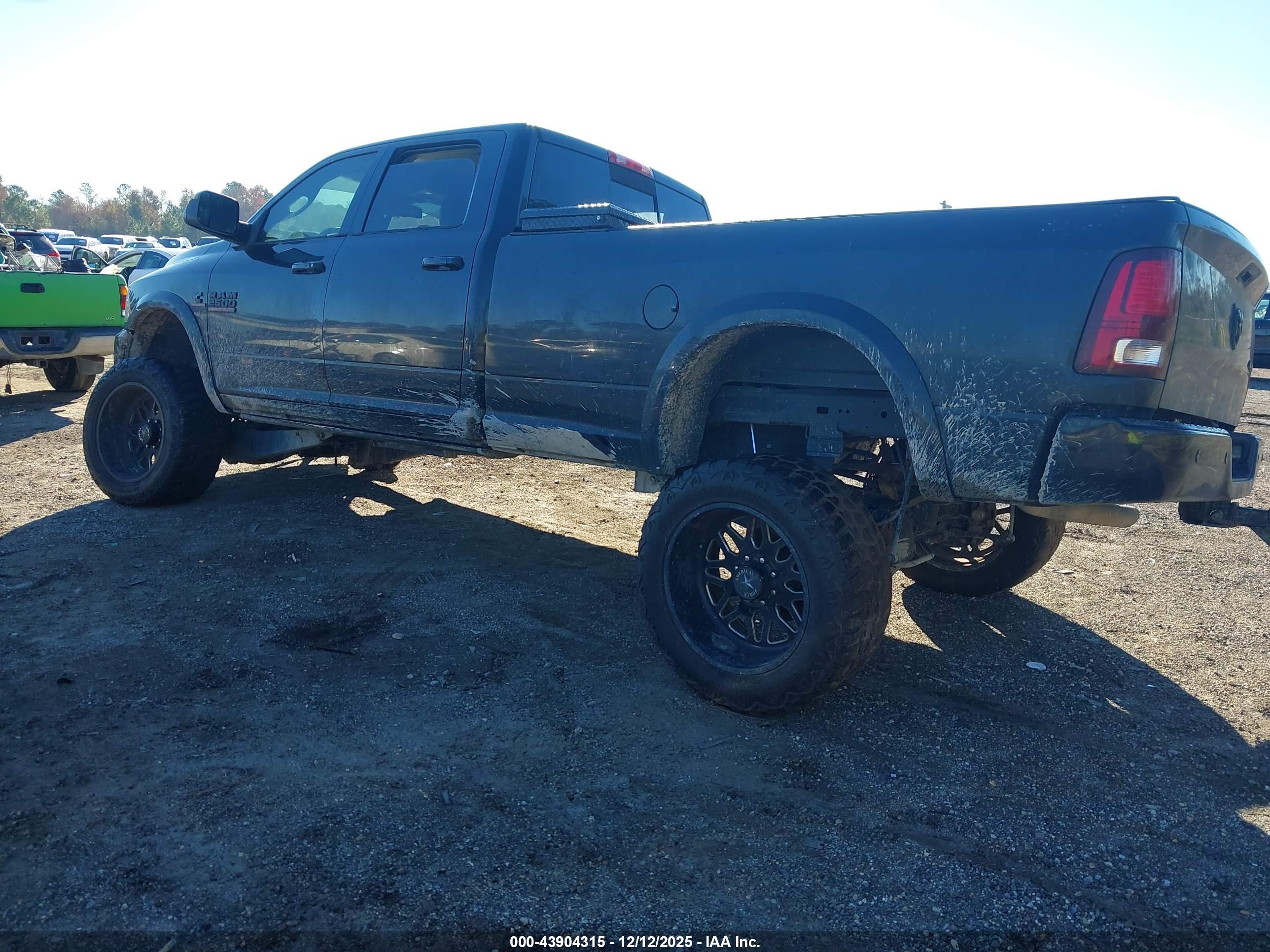 RAM 2500 image 3