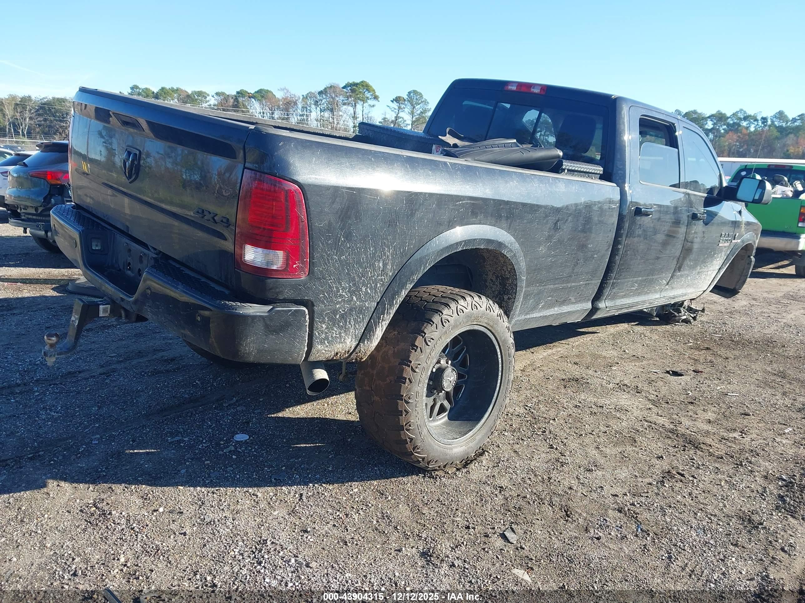 RAM 2500 image 4