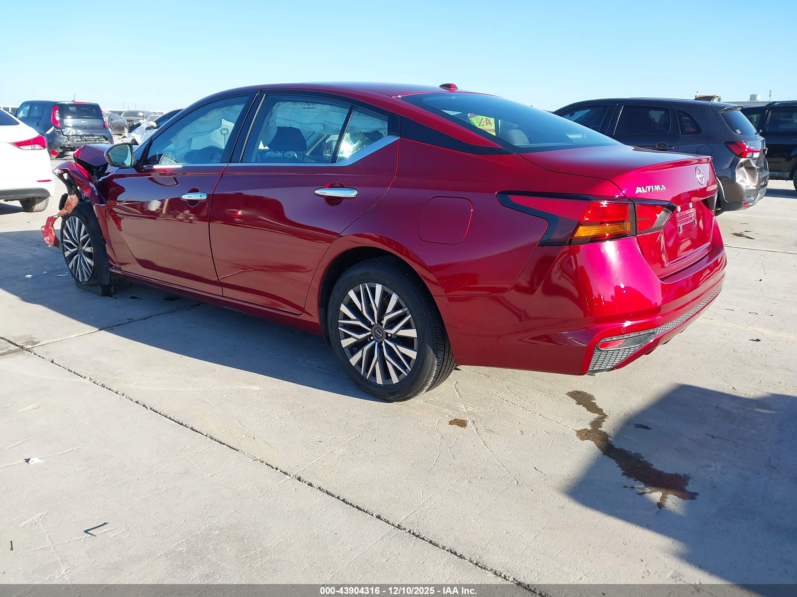 NISSAN ALTIMA image 3