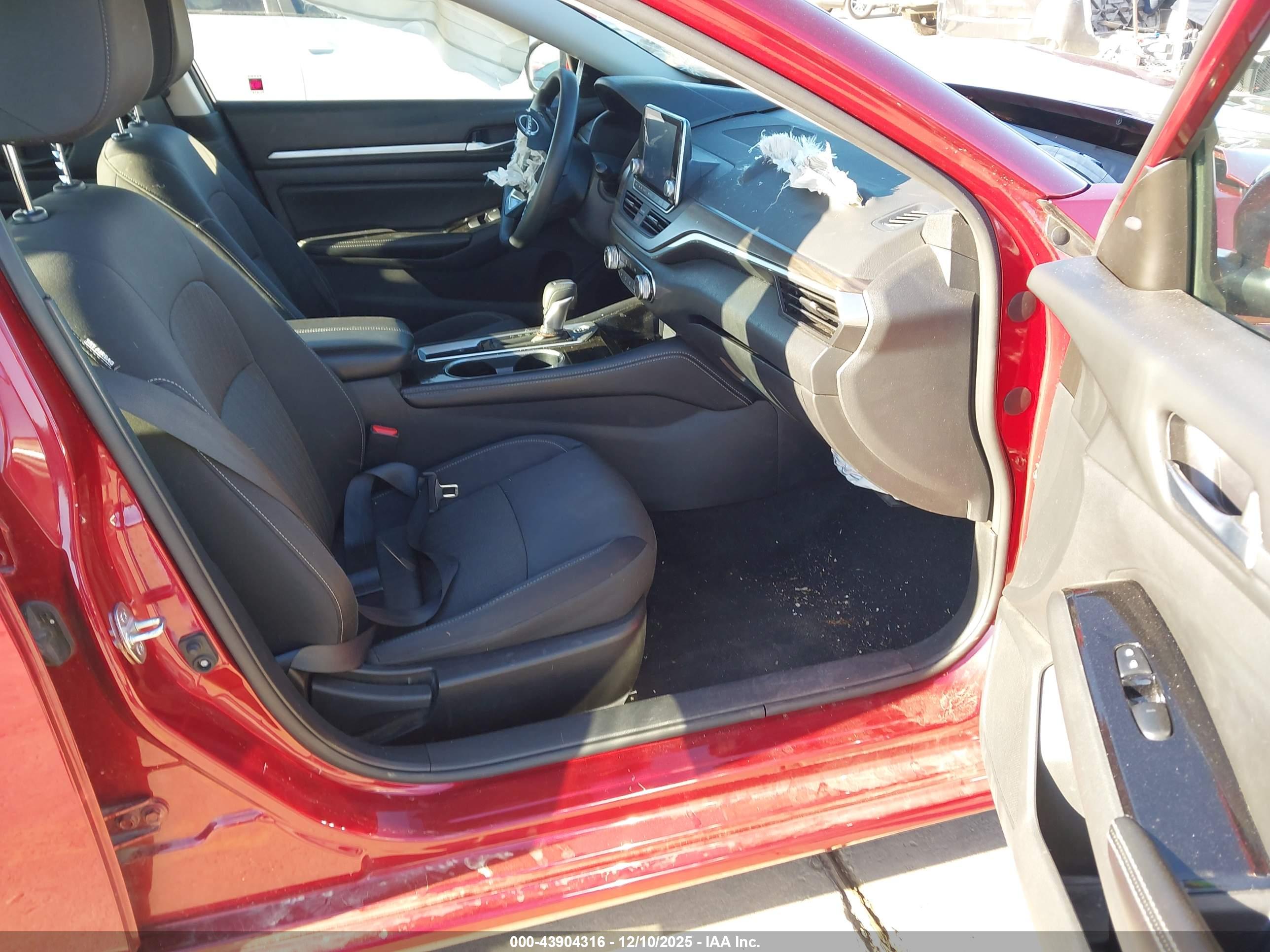 NISSAN ALTIMA image 5