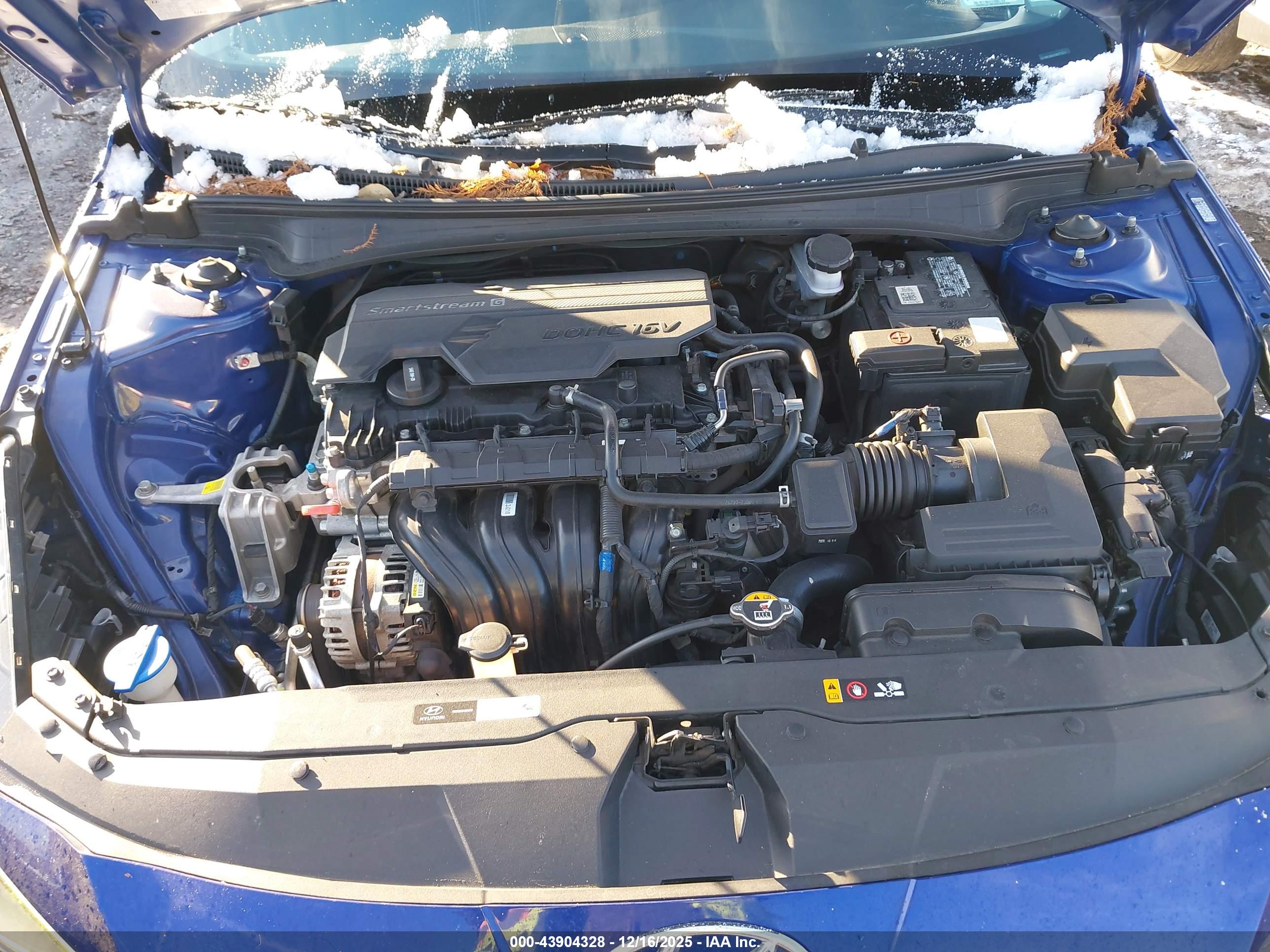 HYUNDAI ELANTRA image 10