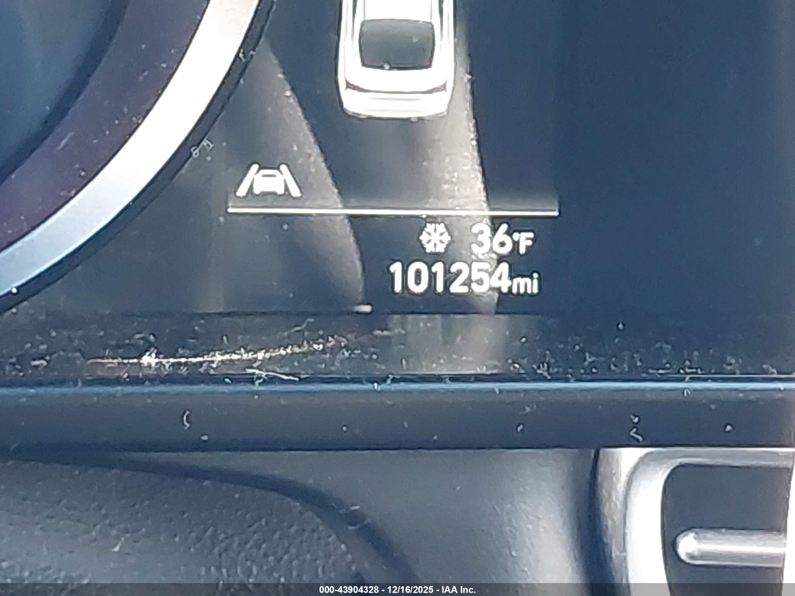 HYUNDAI ELANTRA image 7