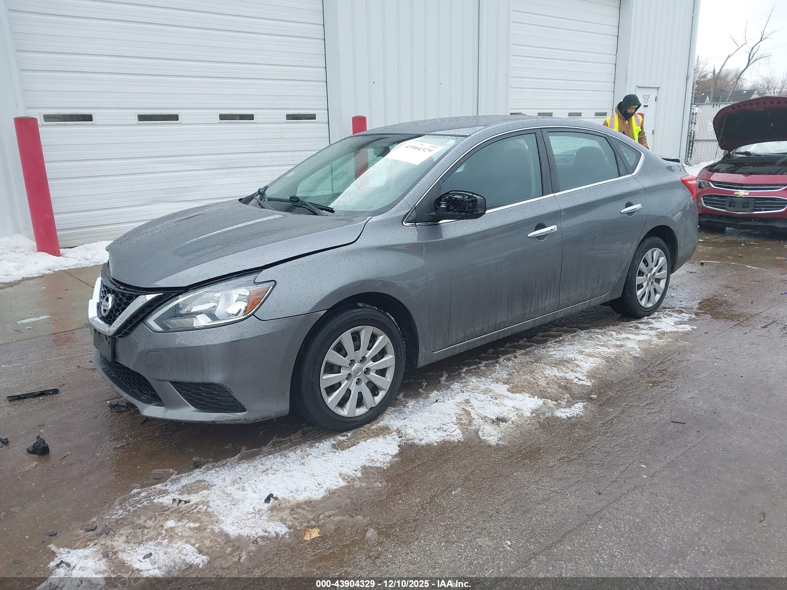 NISSAN SENTRA image 2