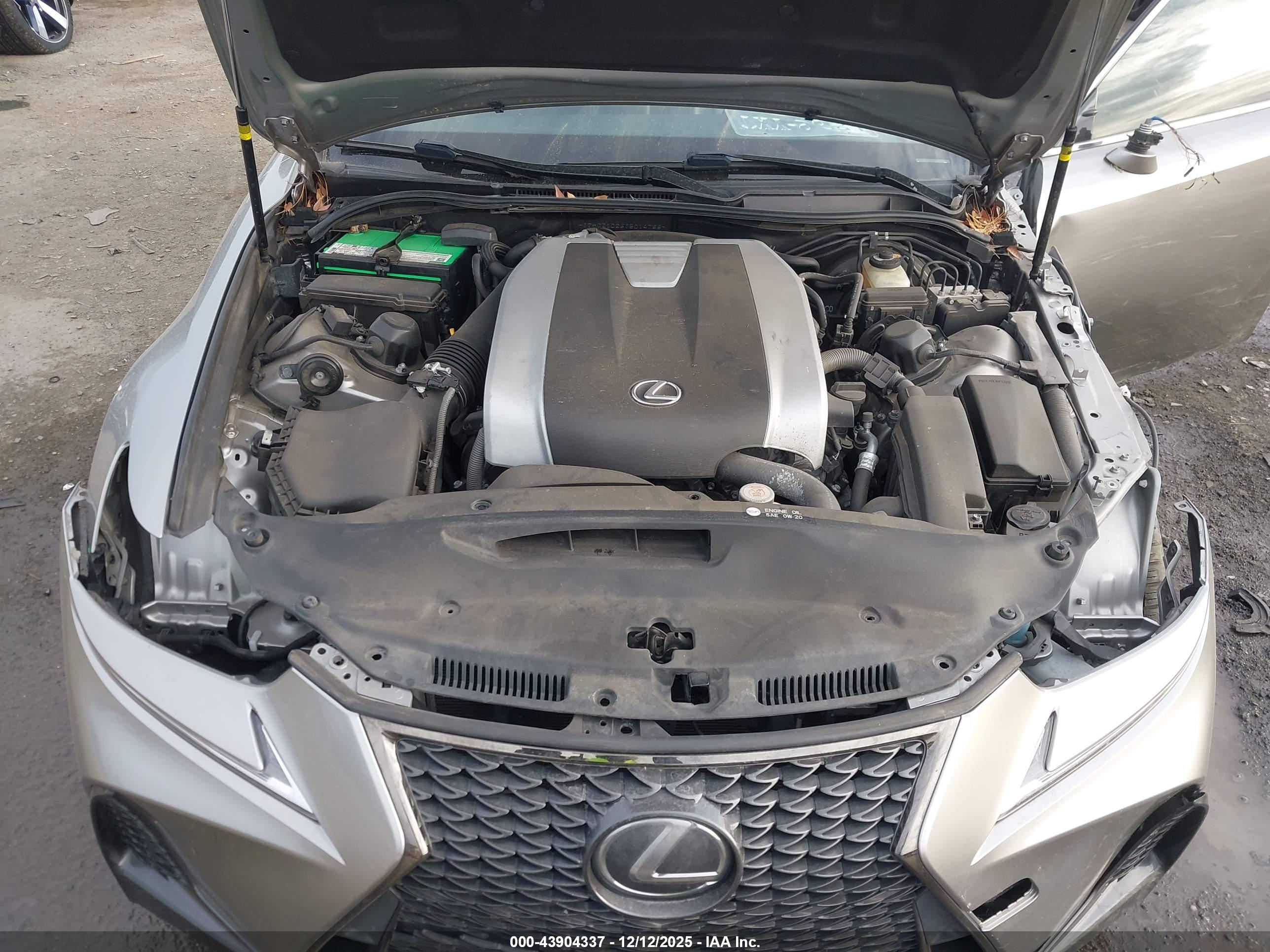 LEXUS IS image 10