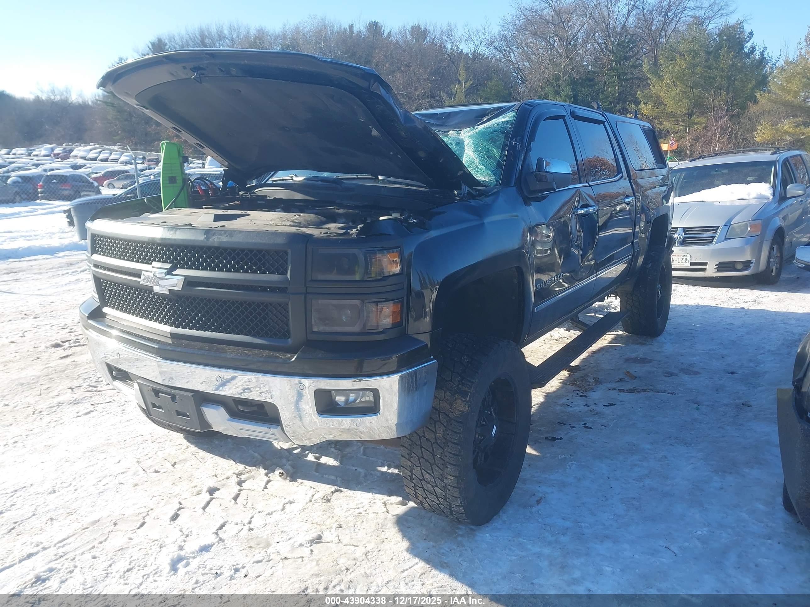 CHEVROLET SILVERADO image 2
