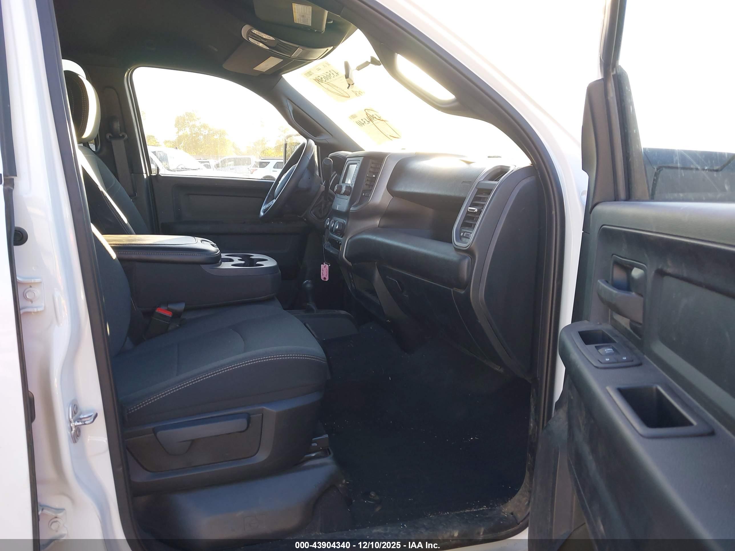 RAM 3500 image 7