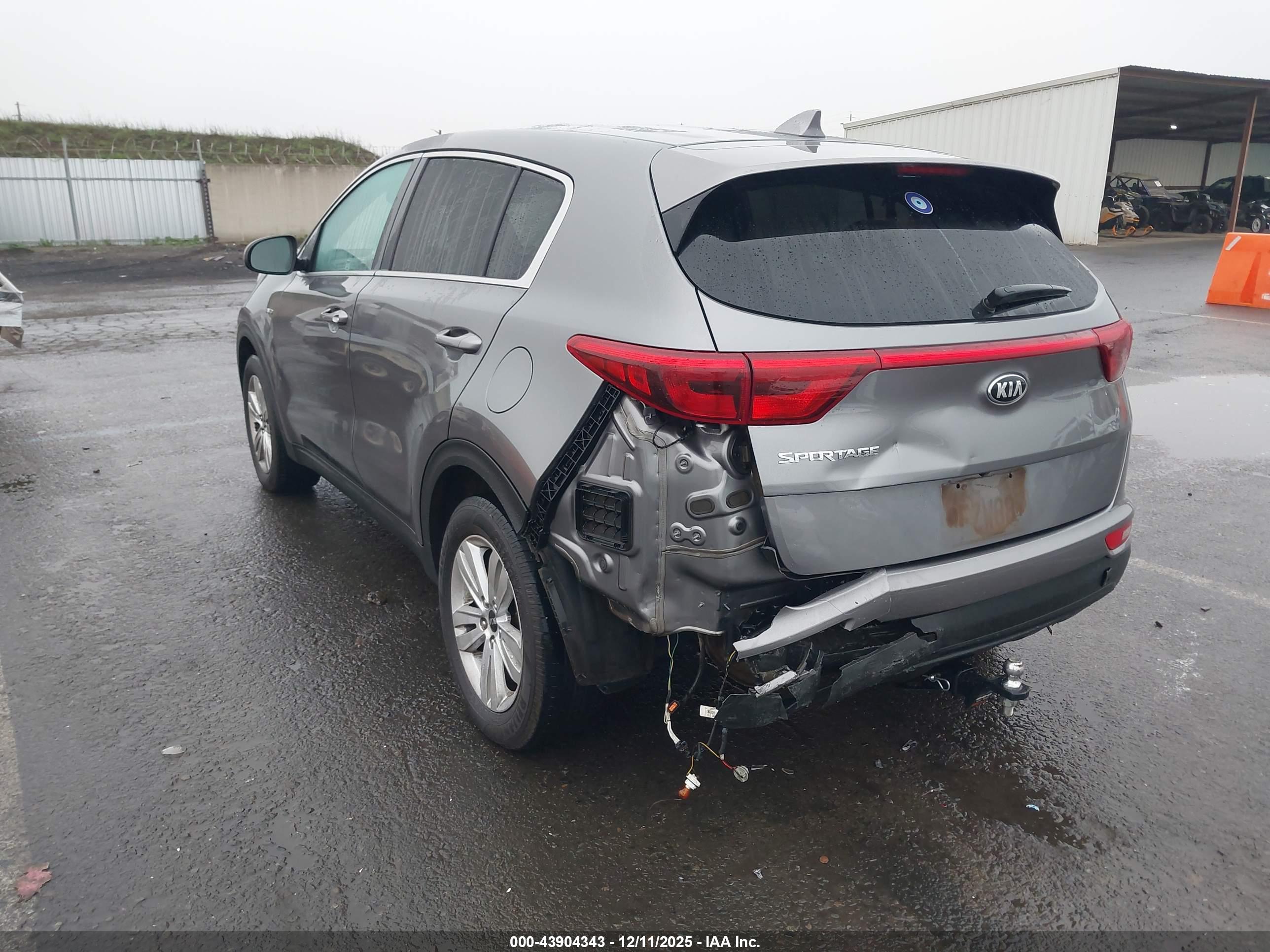 KIA SPORTAGE image 3