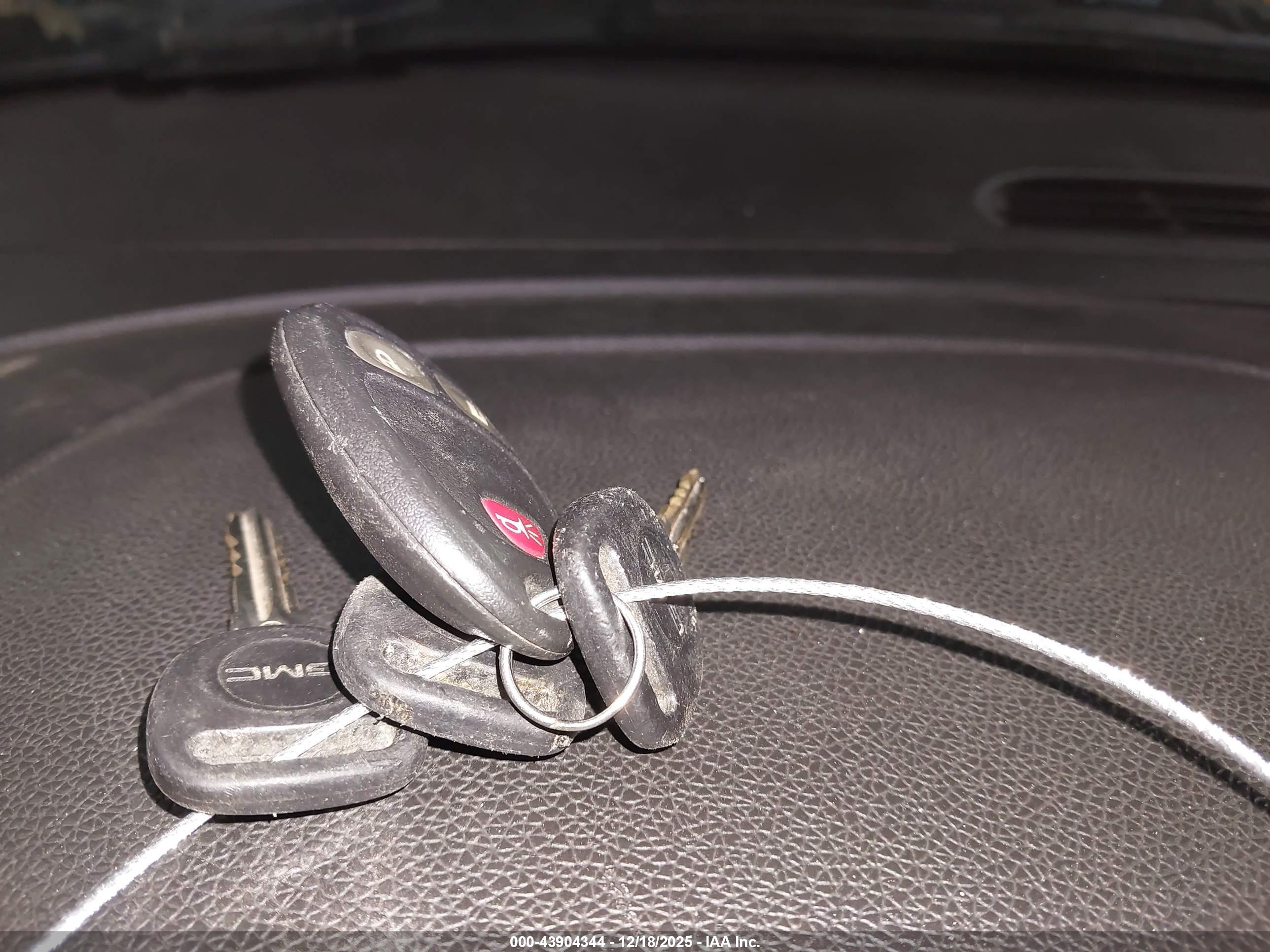 GMC SIERRA image 11