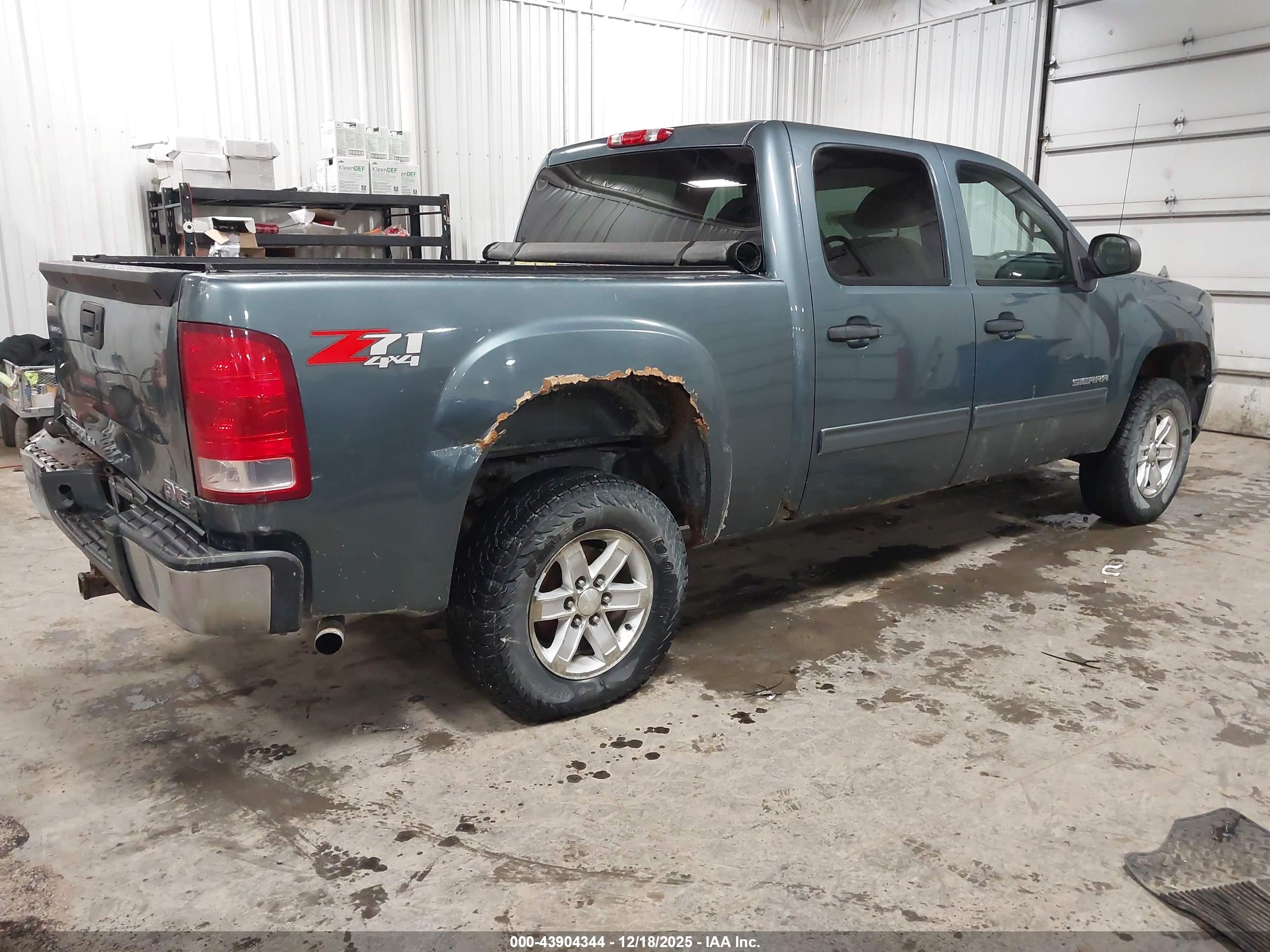 GMC SIERRA image 4
