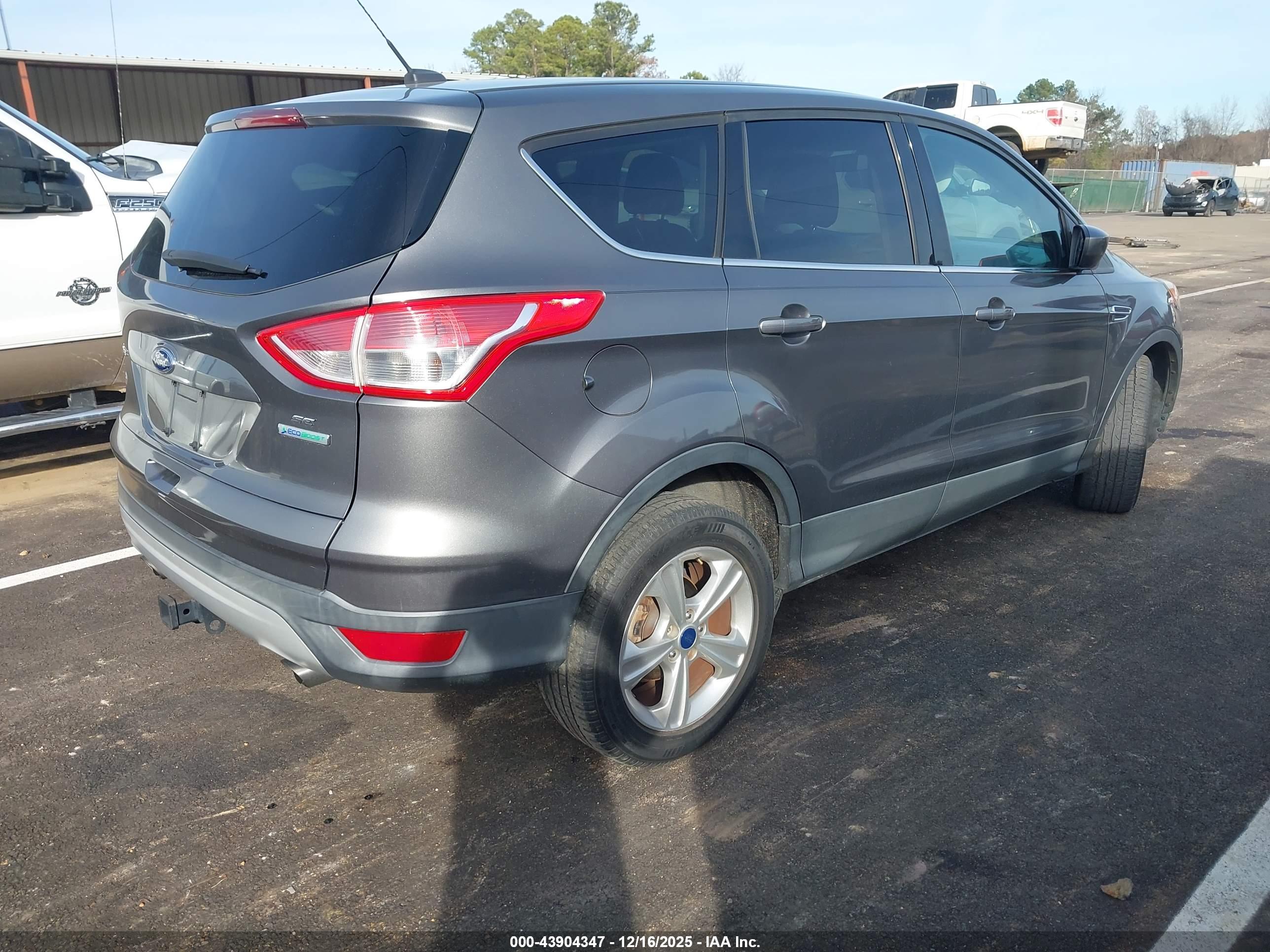 FORD ESCAPE image 4