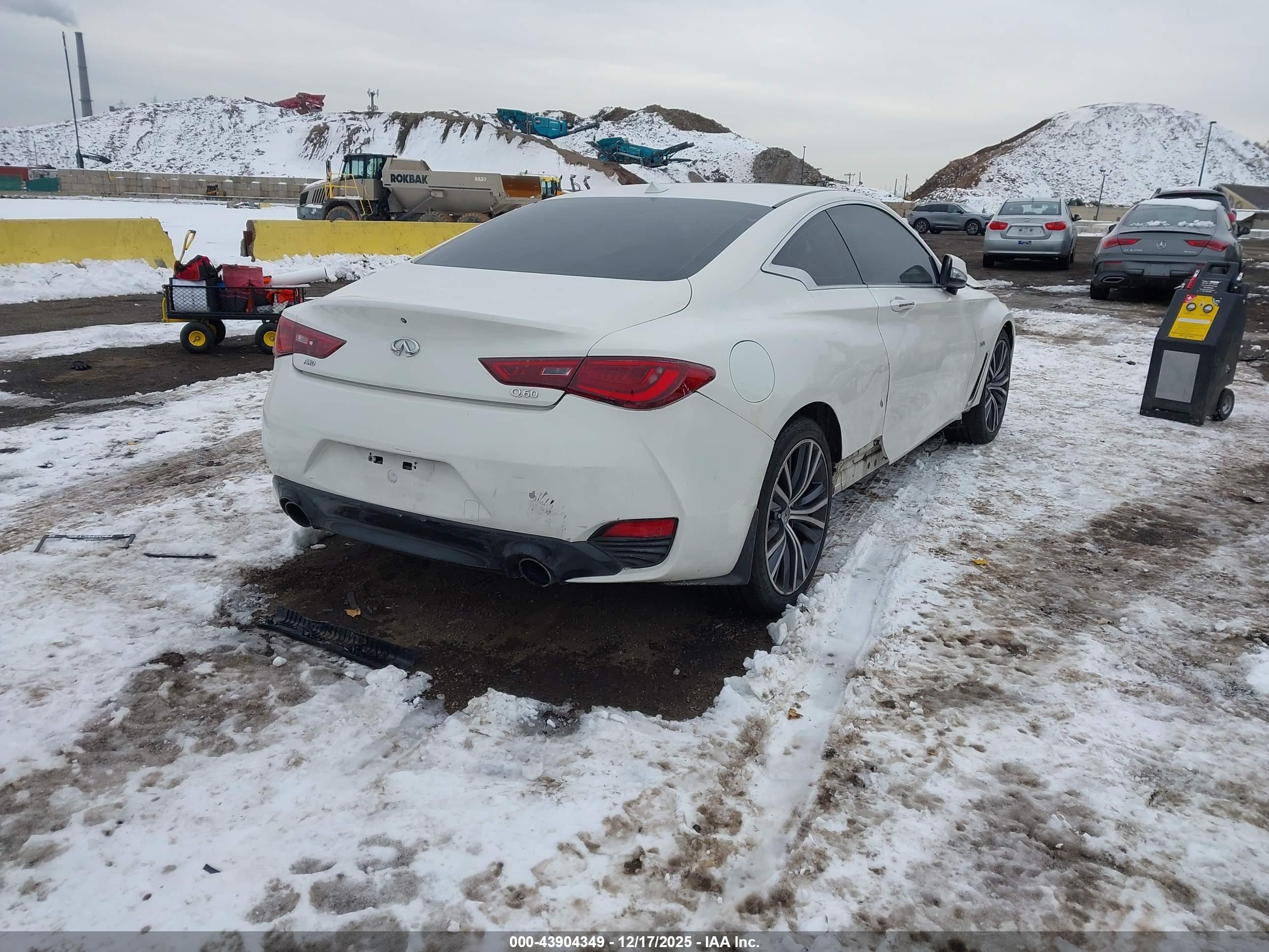INFINITI Q60 image 4
