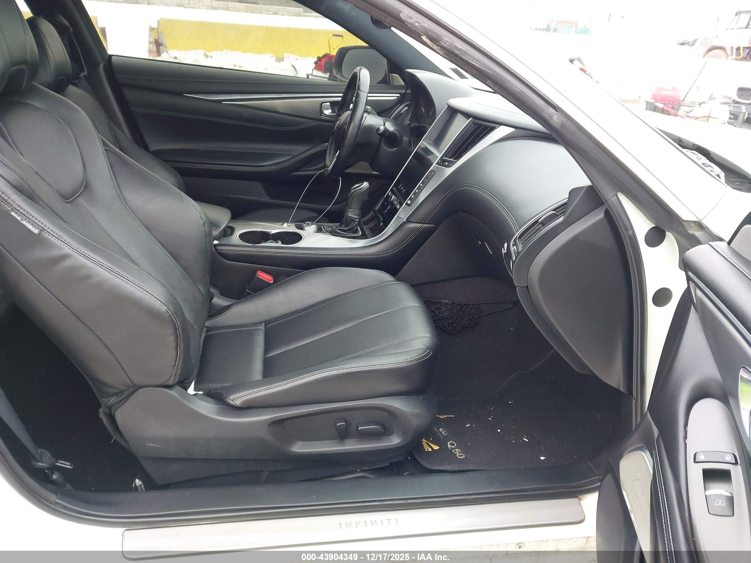 INFINITI Q60 image 5