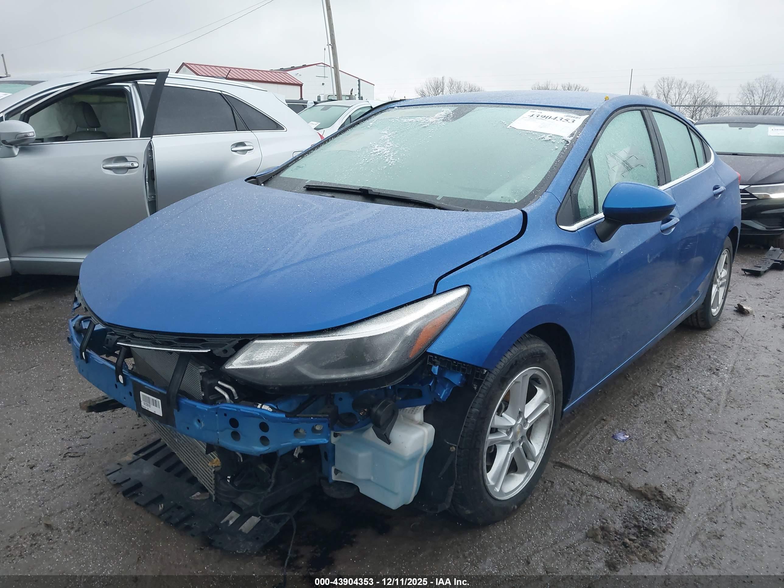 CHEVROLET CRUZE image 2