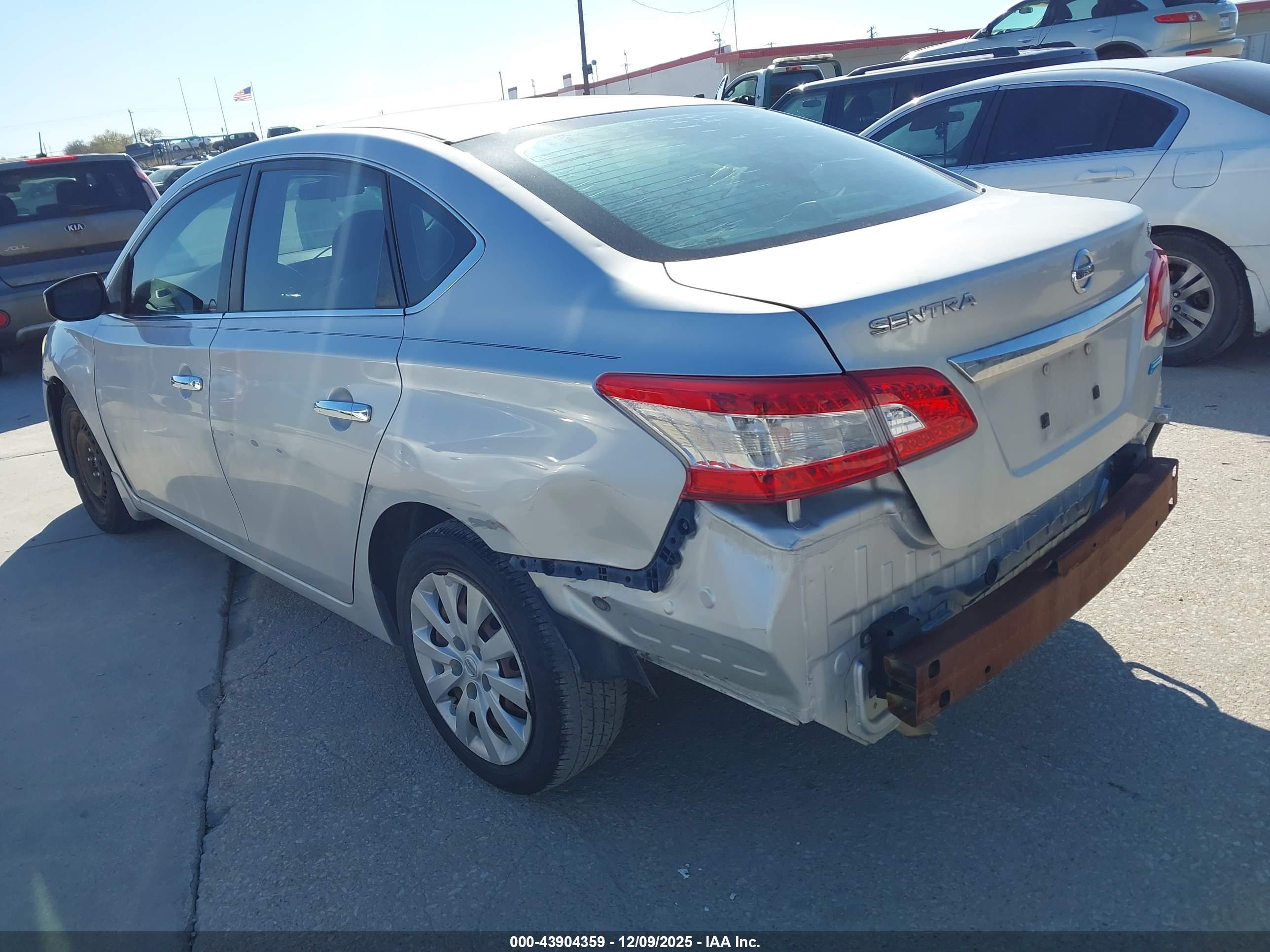 NISSAN SENTRA image 3