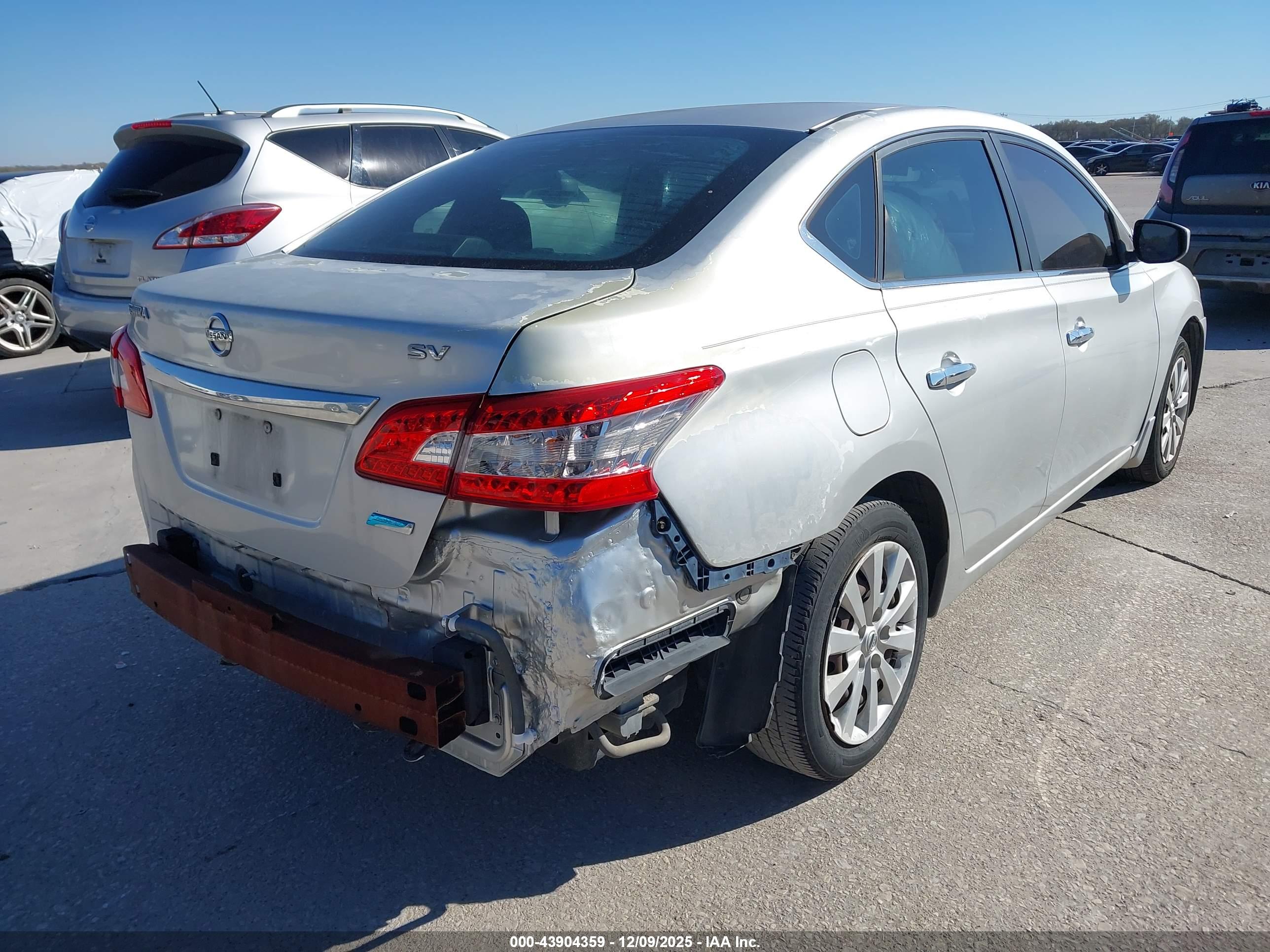 NISSAN SENTRA image 4