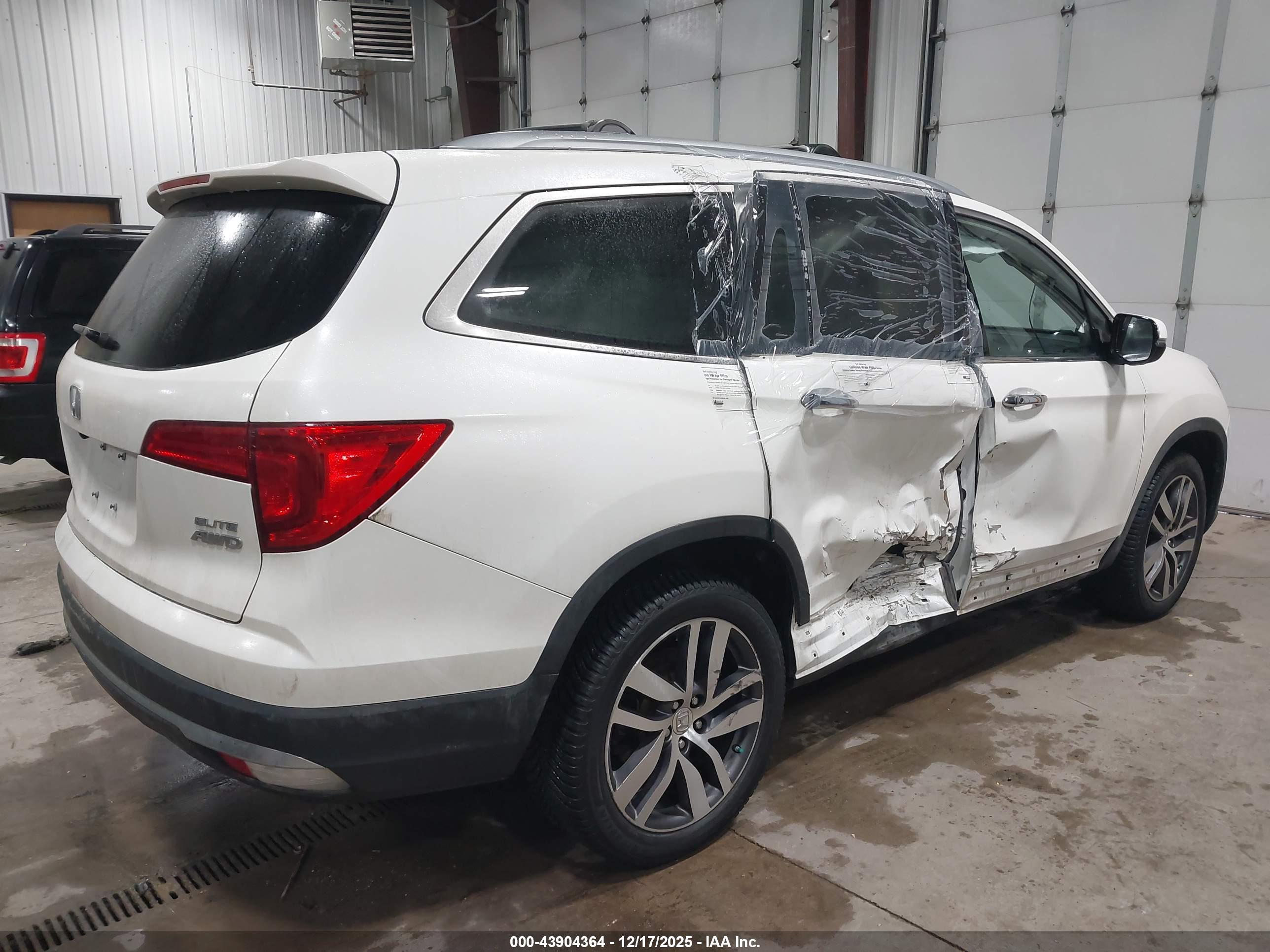 HONDA PILOT image 4