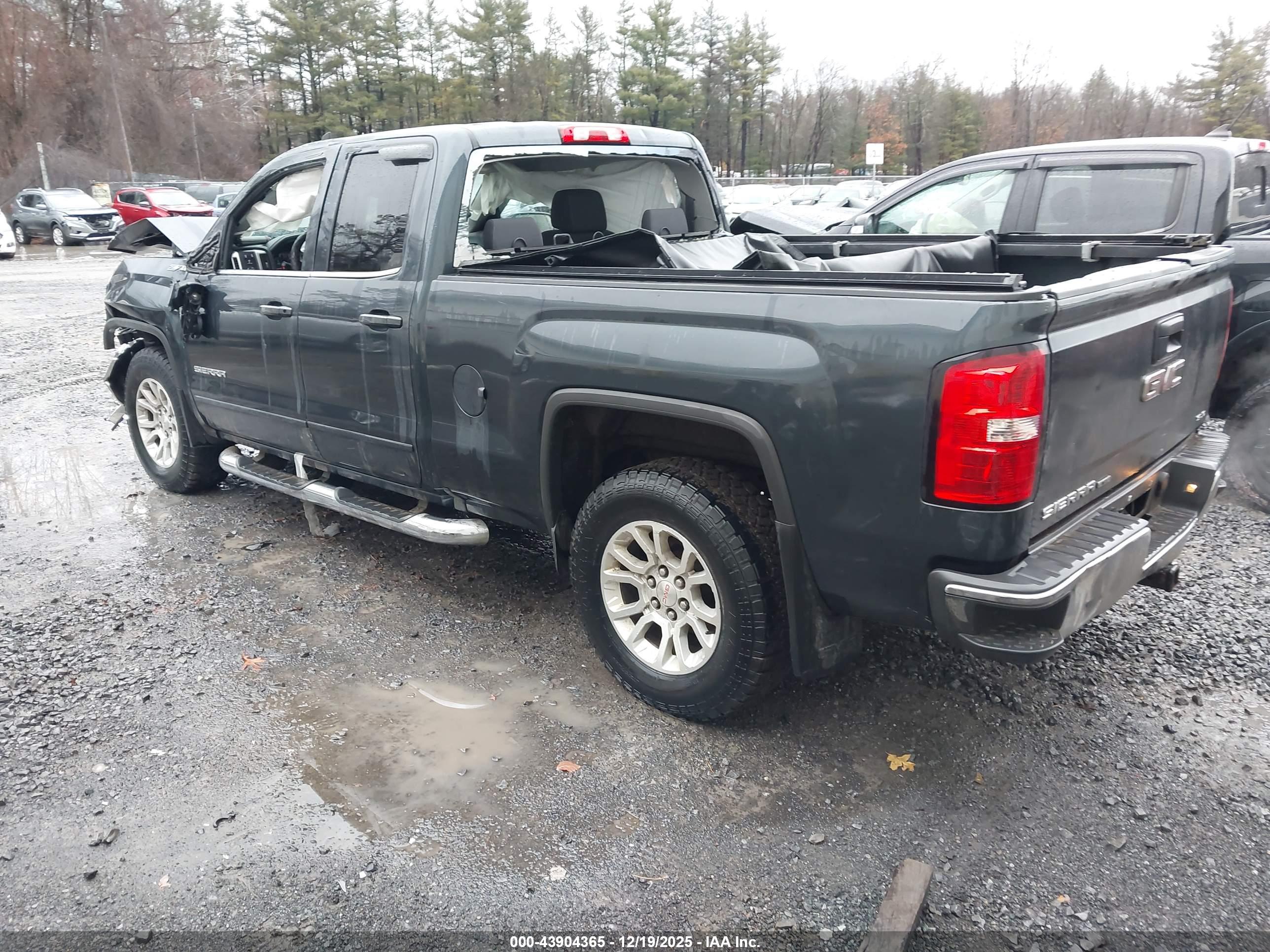 GMC SIERRA image 3
