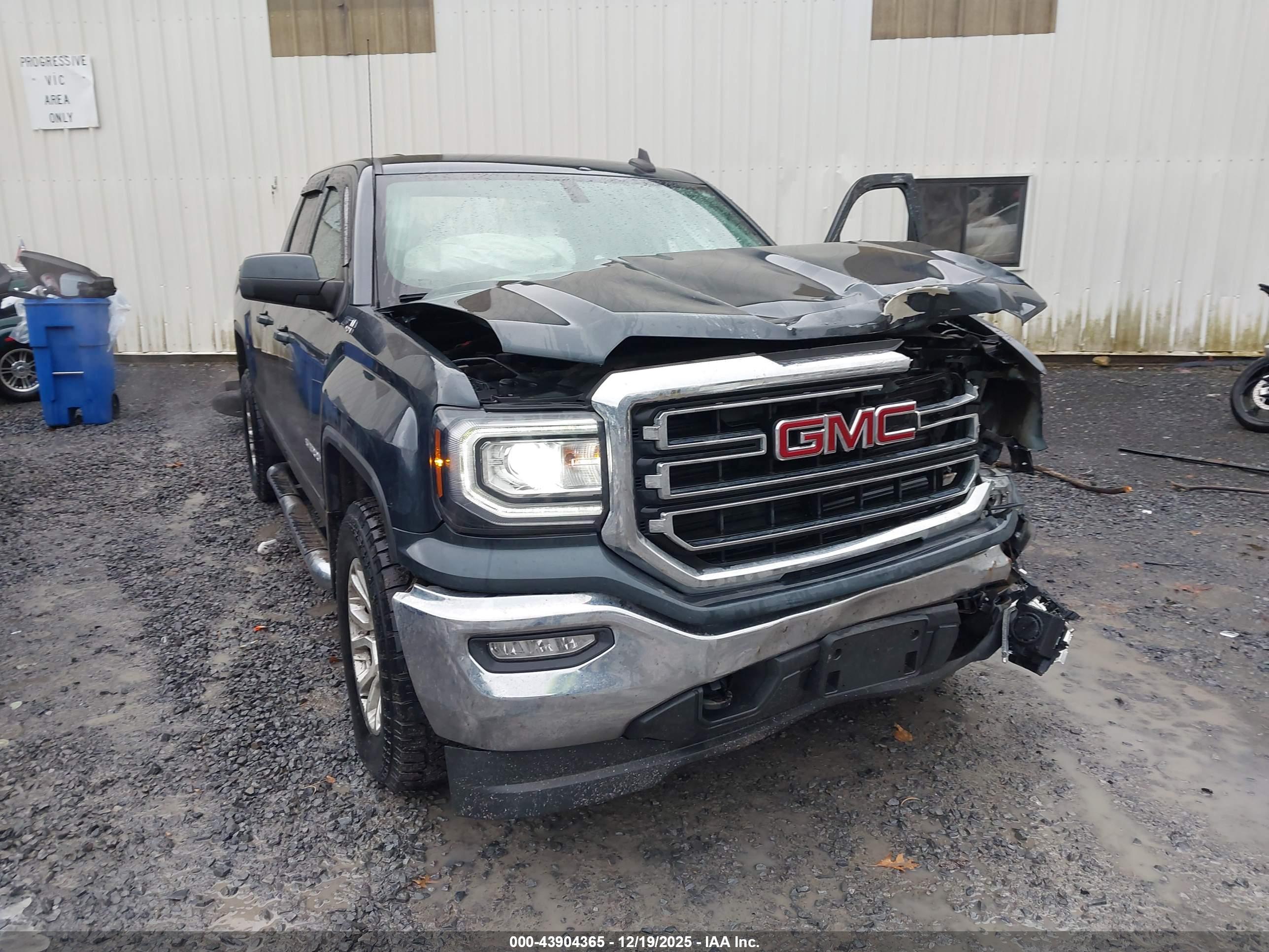 GMC SIERRA image 6