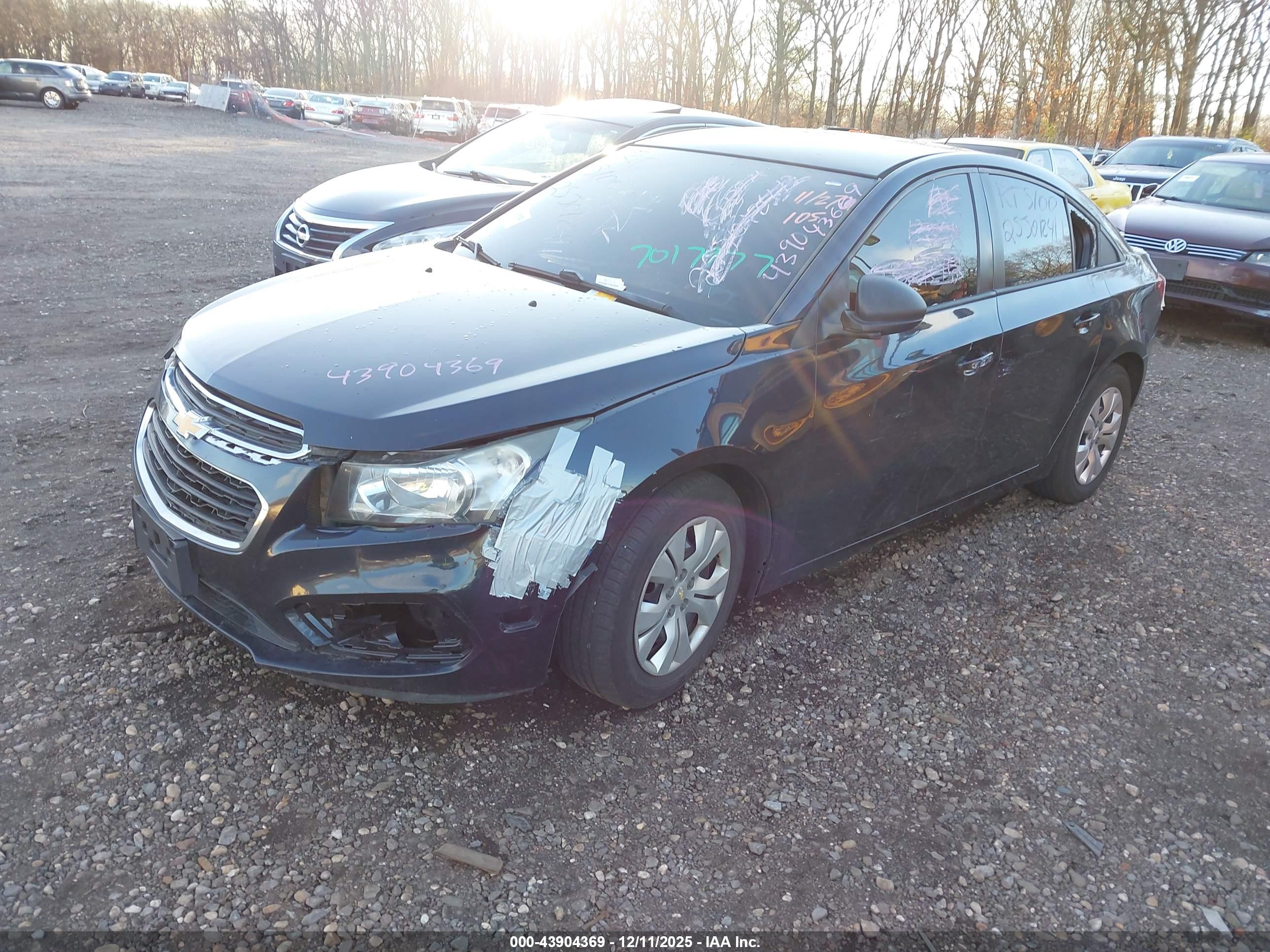 CHEVROLET CRUZE image 2