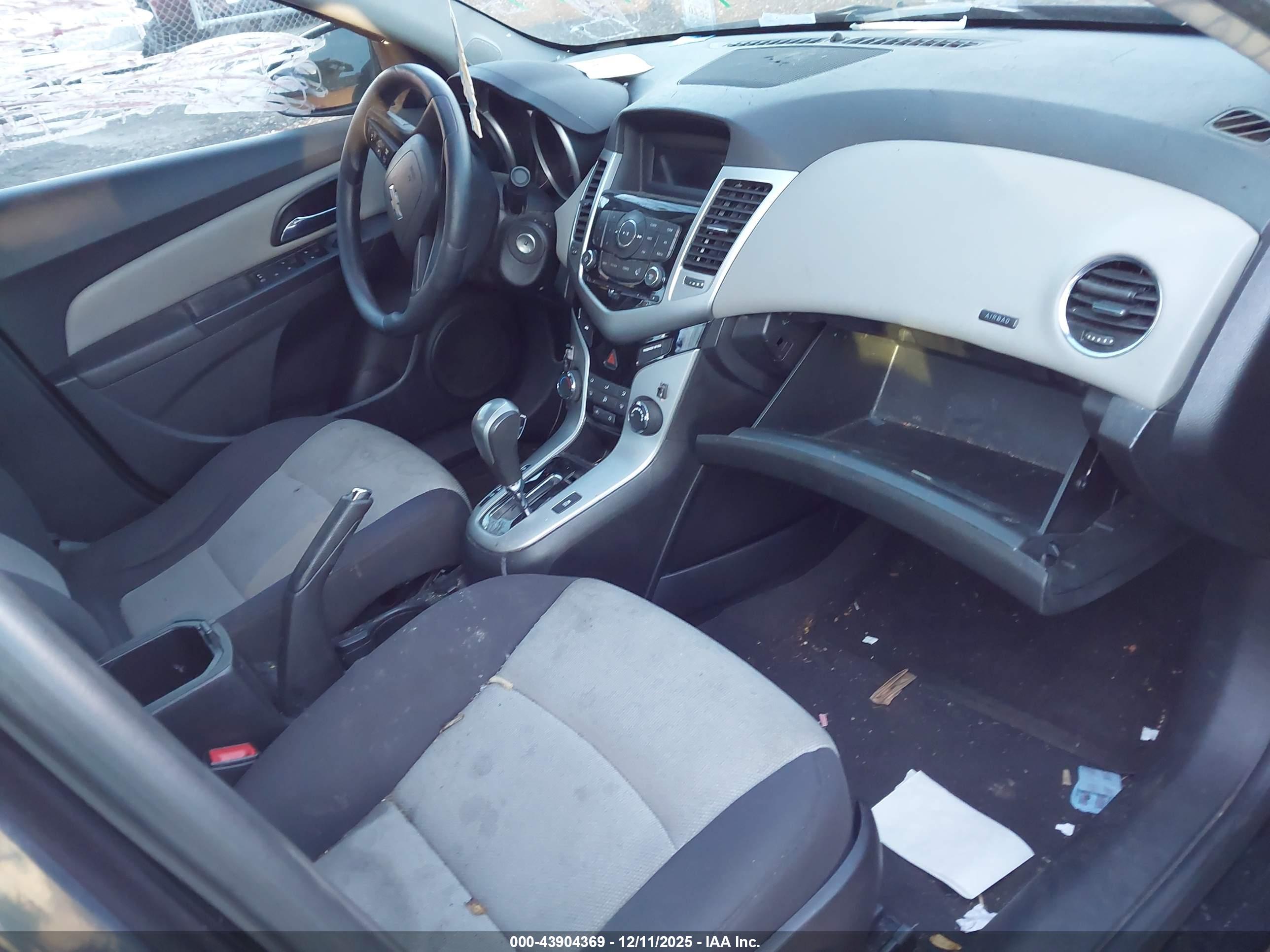 CHEVROLET CRUZE image 5