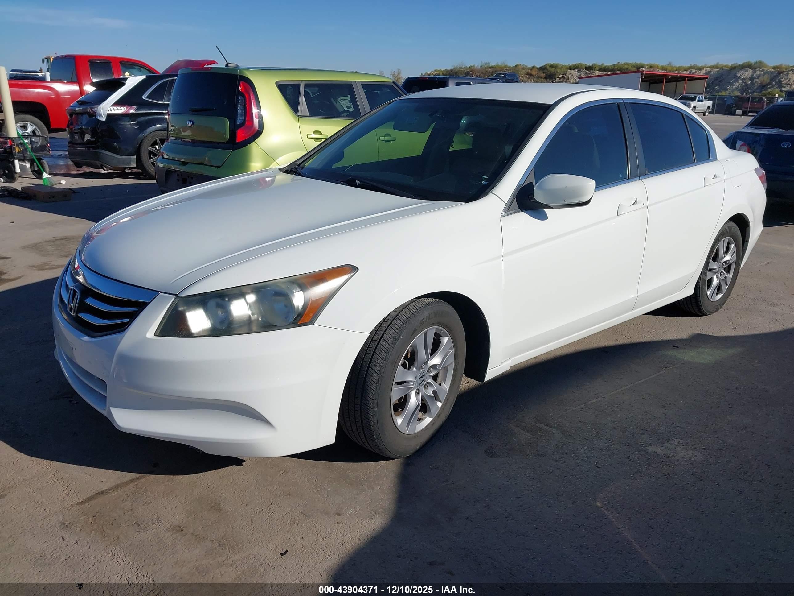 HONDA ACCORD image 2