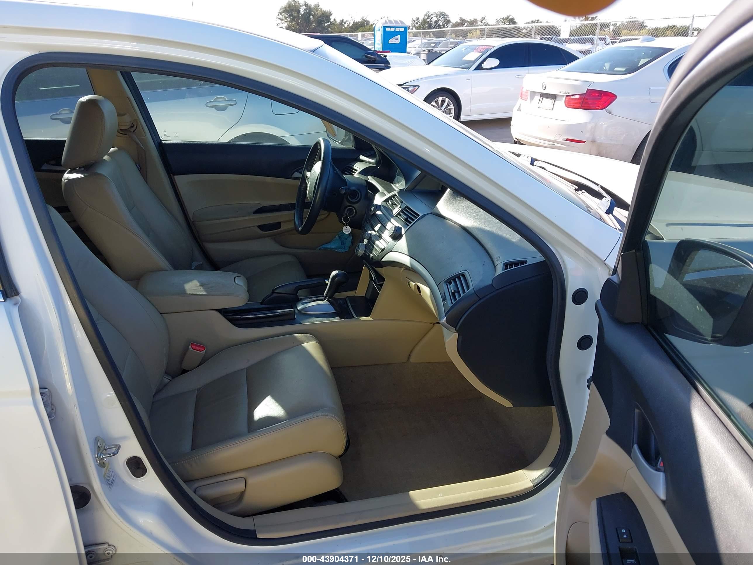 HONDA ACCORD image 5