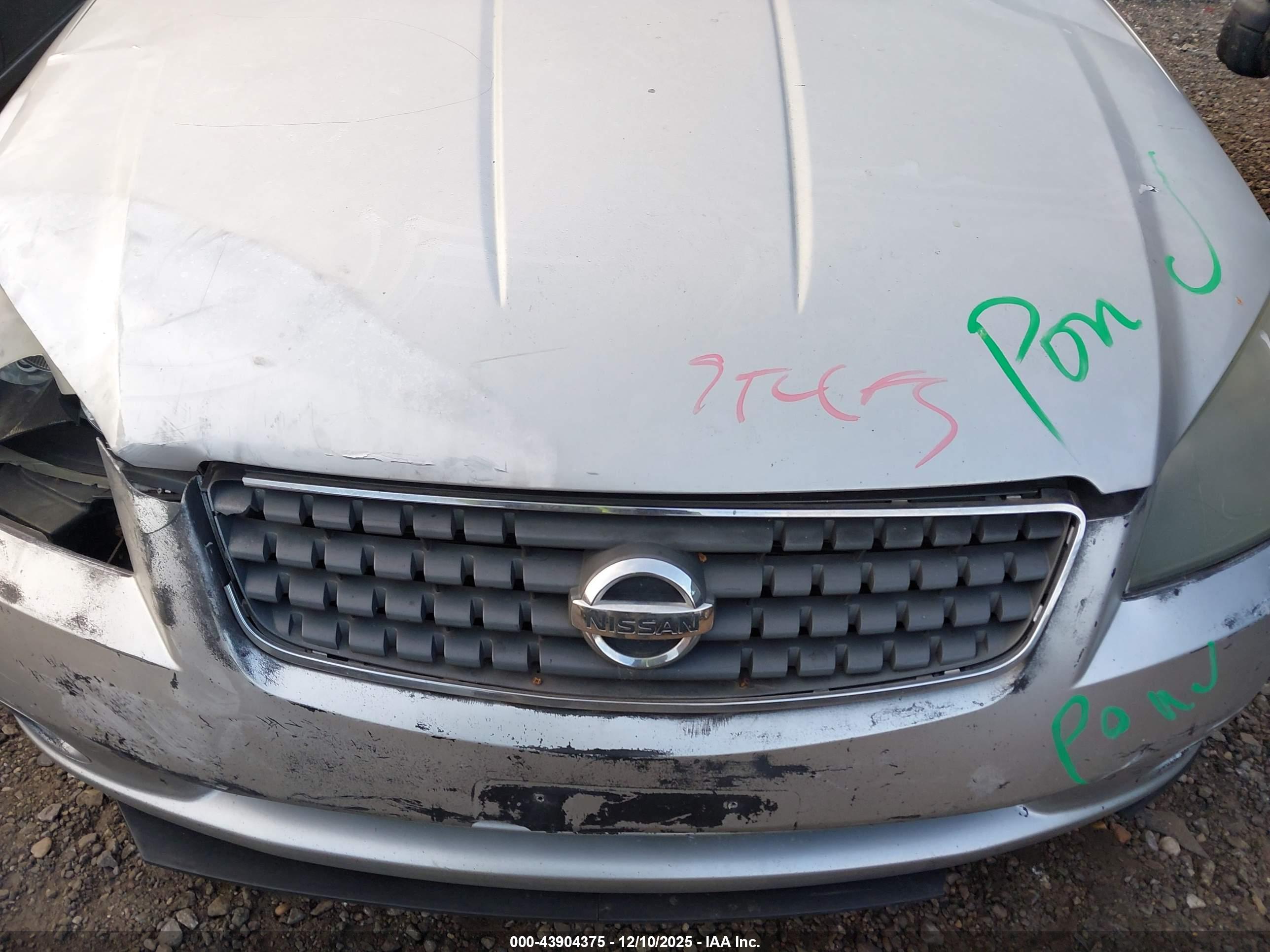 NISSAN ALTIMA image 10