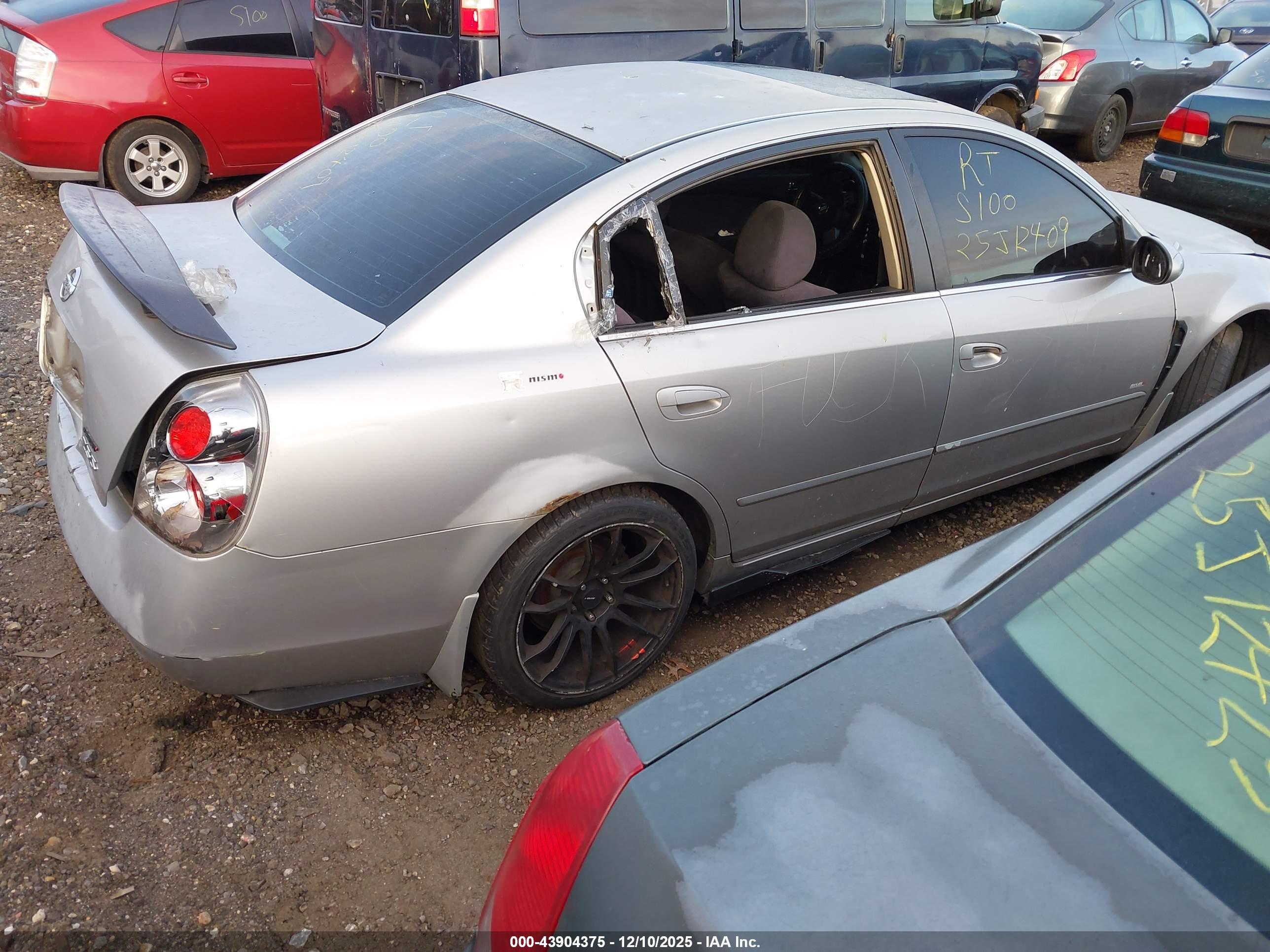 NISSAN ALTIMA image 4