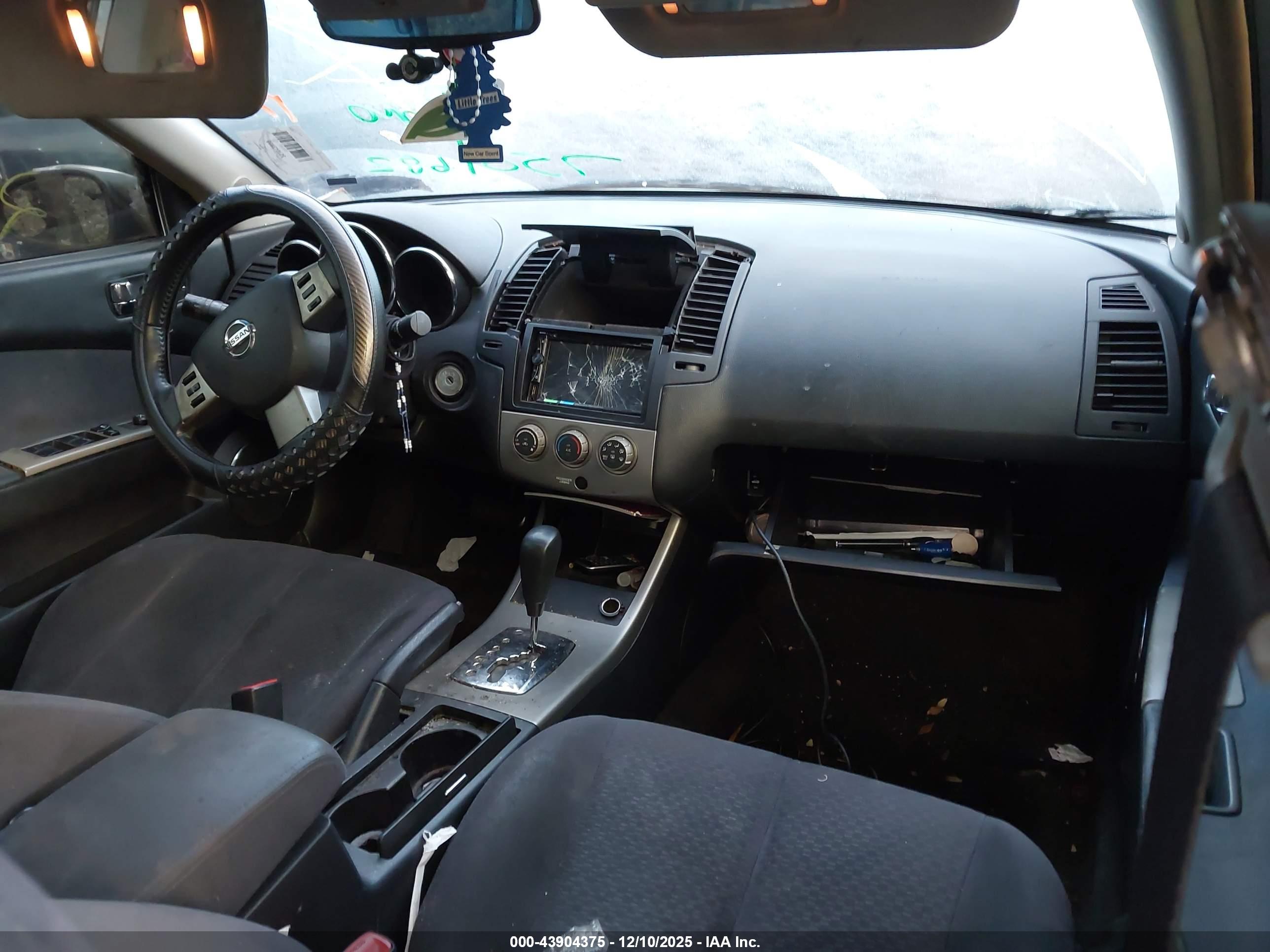 NISSAN ALTIMA image 5