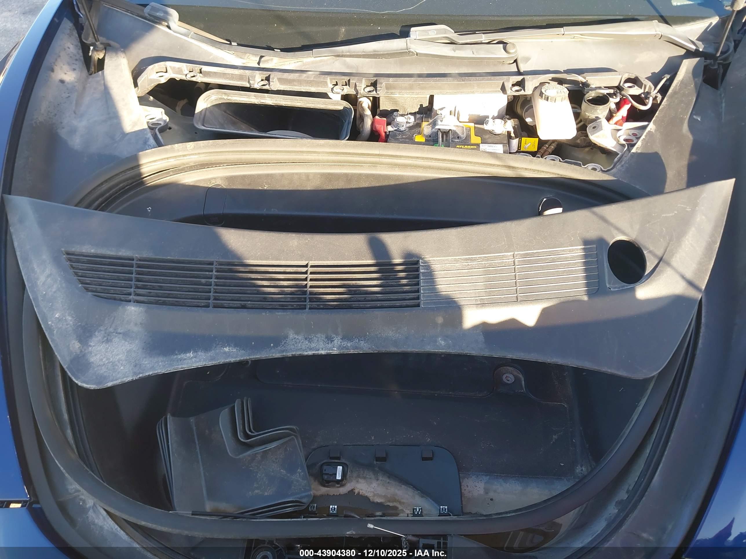 TESLA MODEL image 10