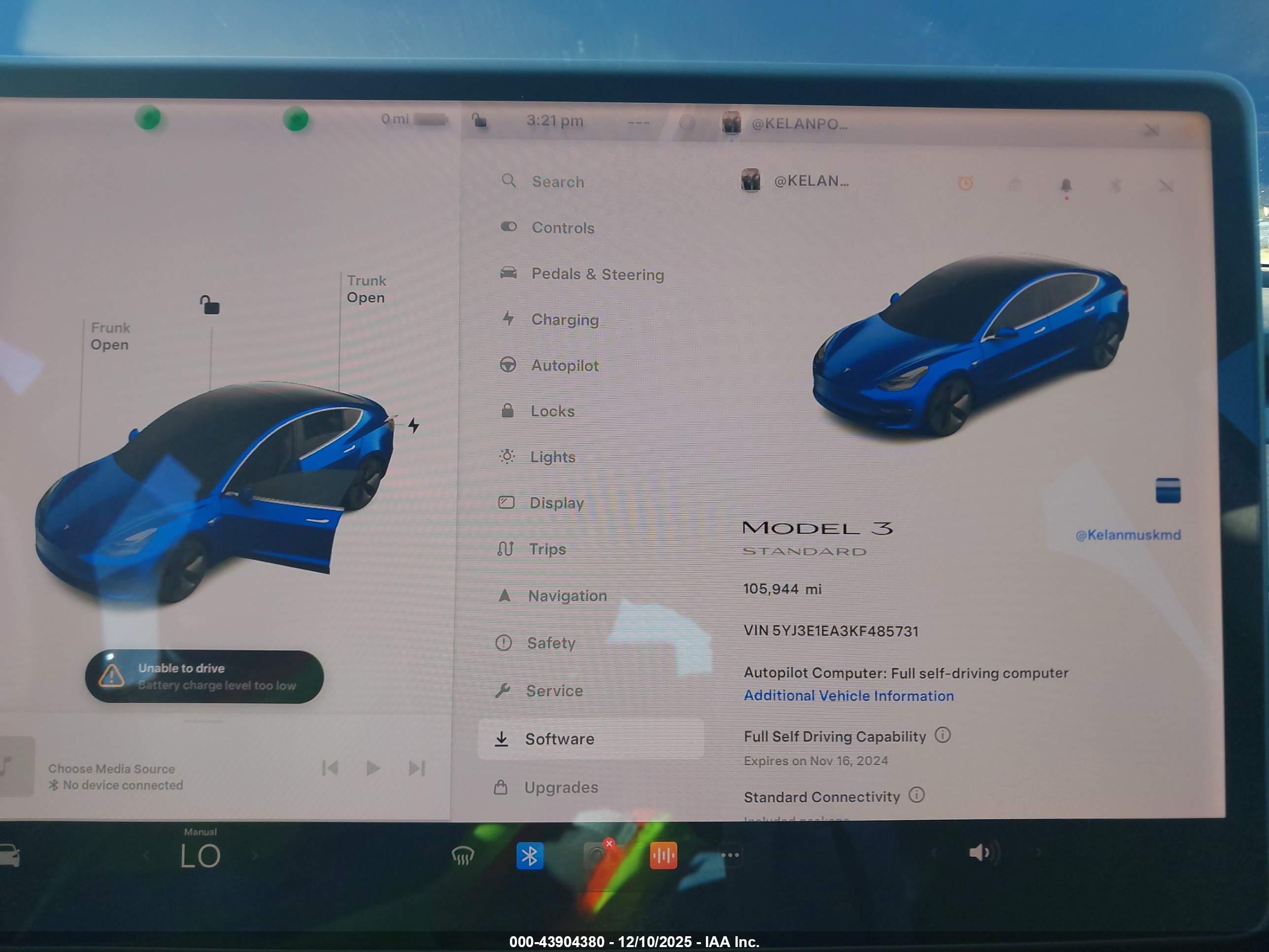 TESLA MODEL image 7