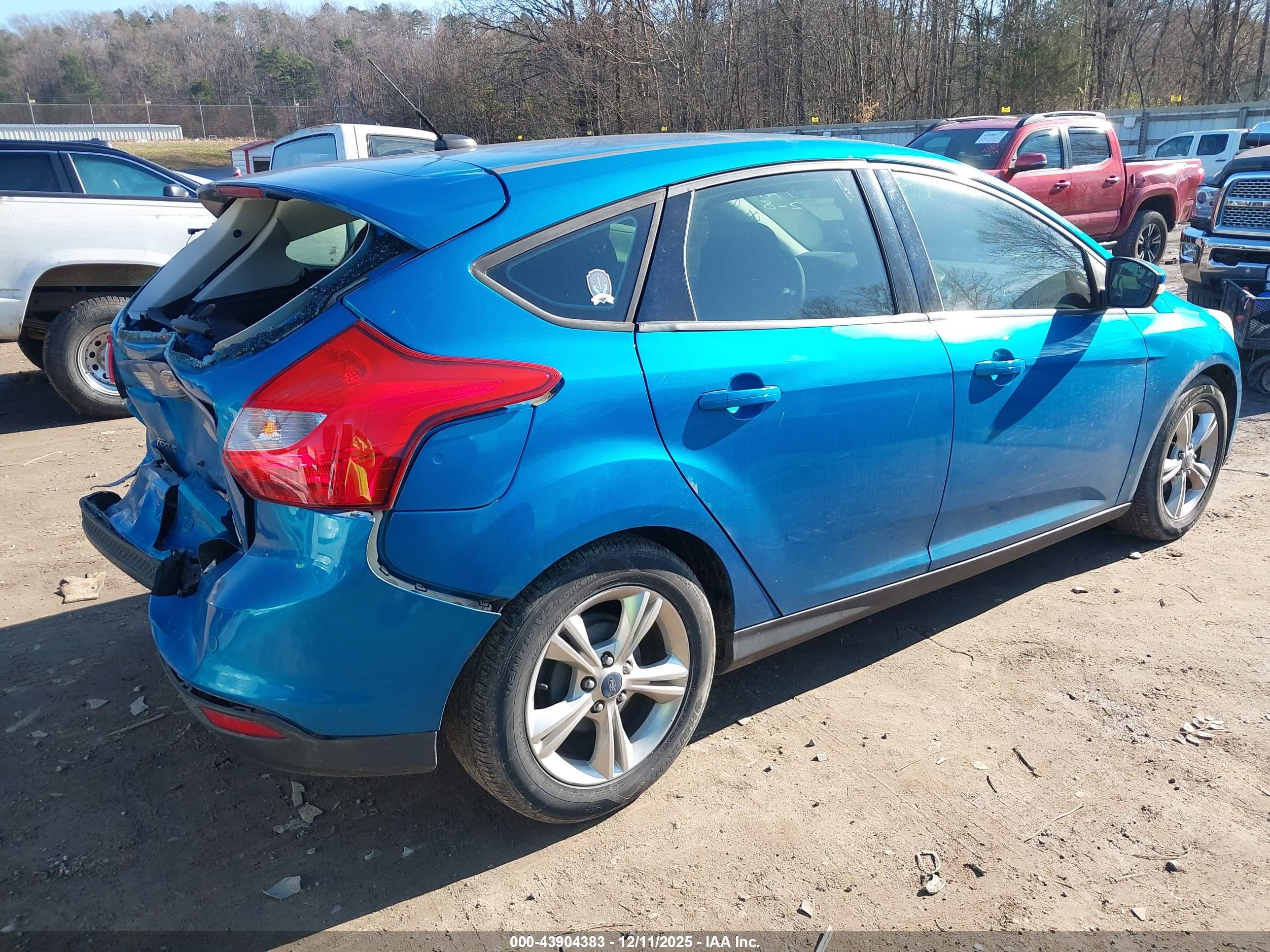 FORD FOCUS image 4