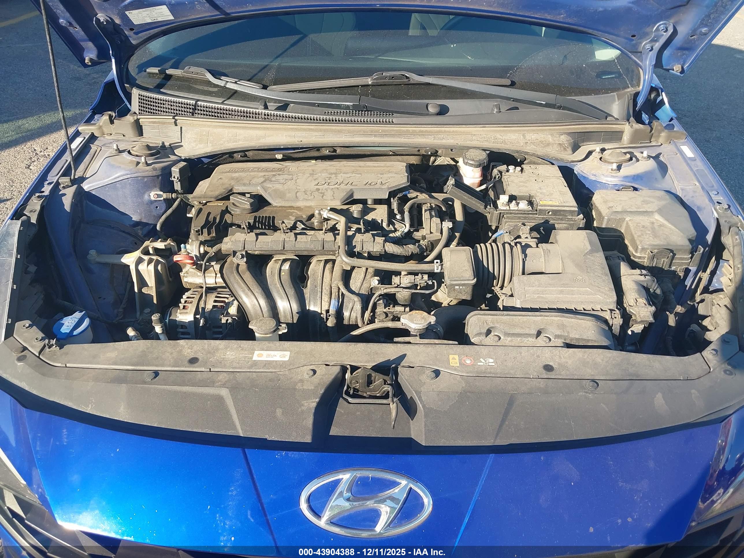 HYUNDAI ELANTRA image 10