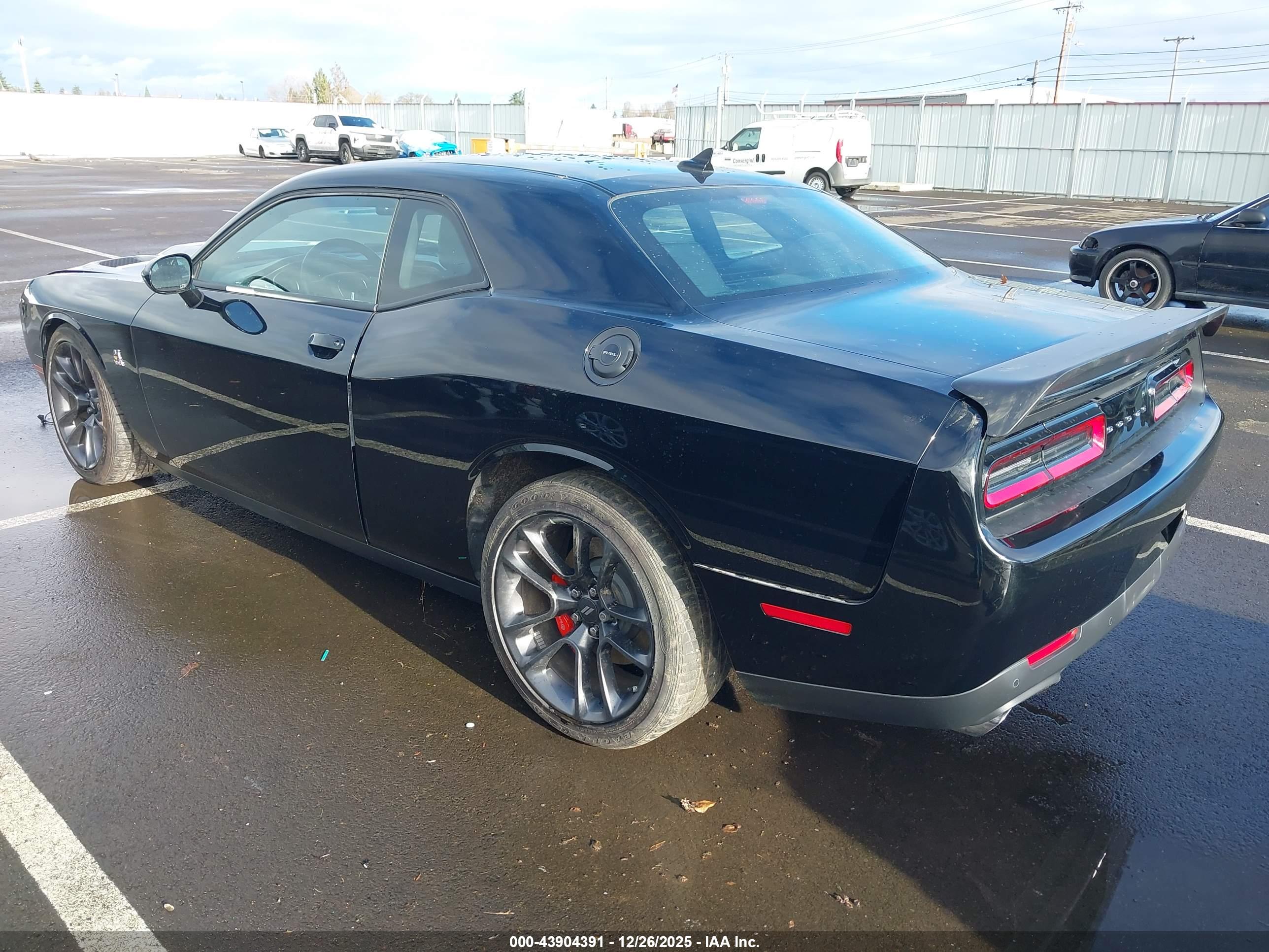 DODGE CHALLENGER image 3