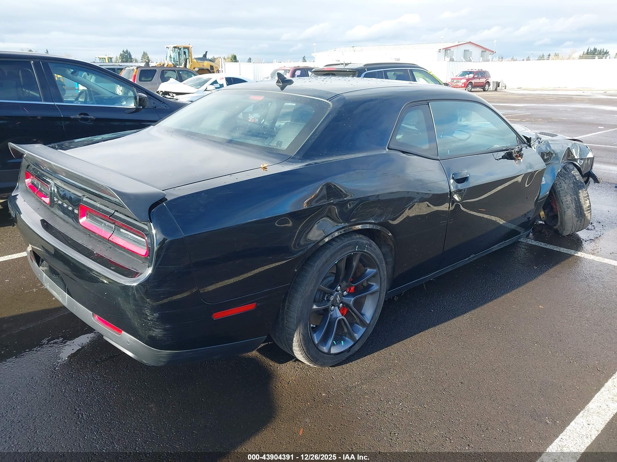 DODGE CHALLENGER image 4