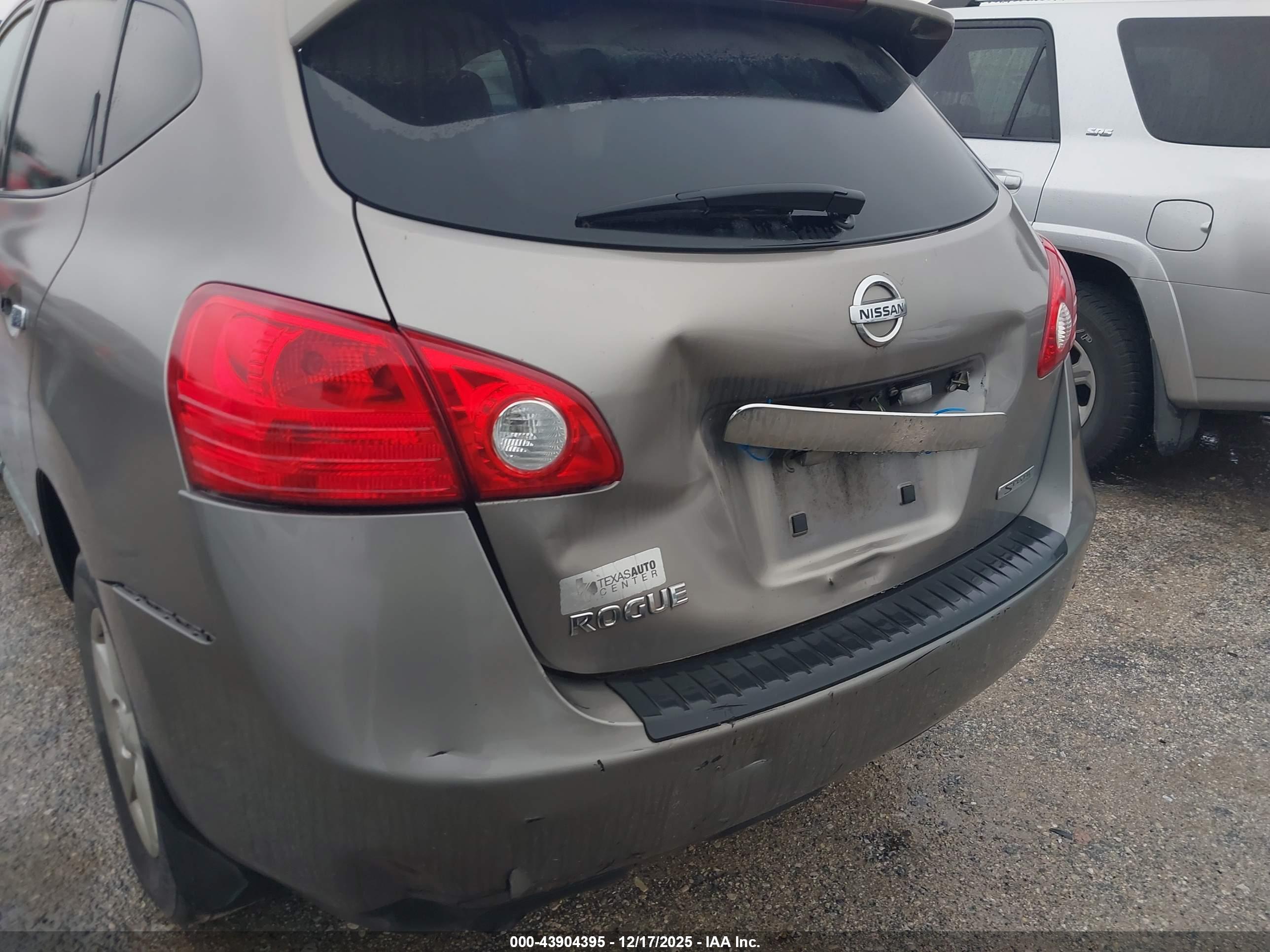 NISSAN ROGUE image 6