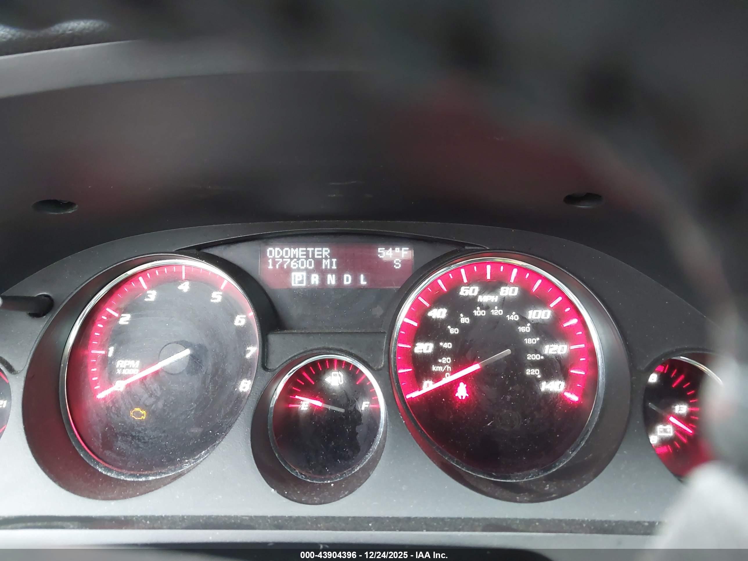 GMC ACADIA image 7